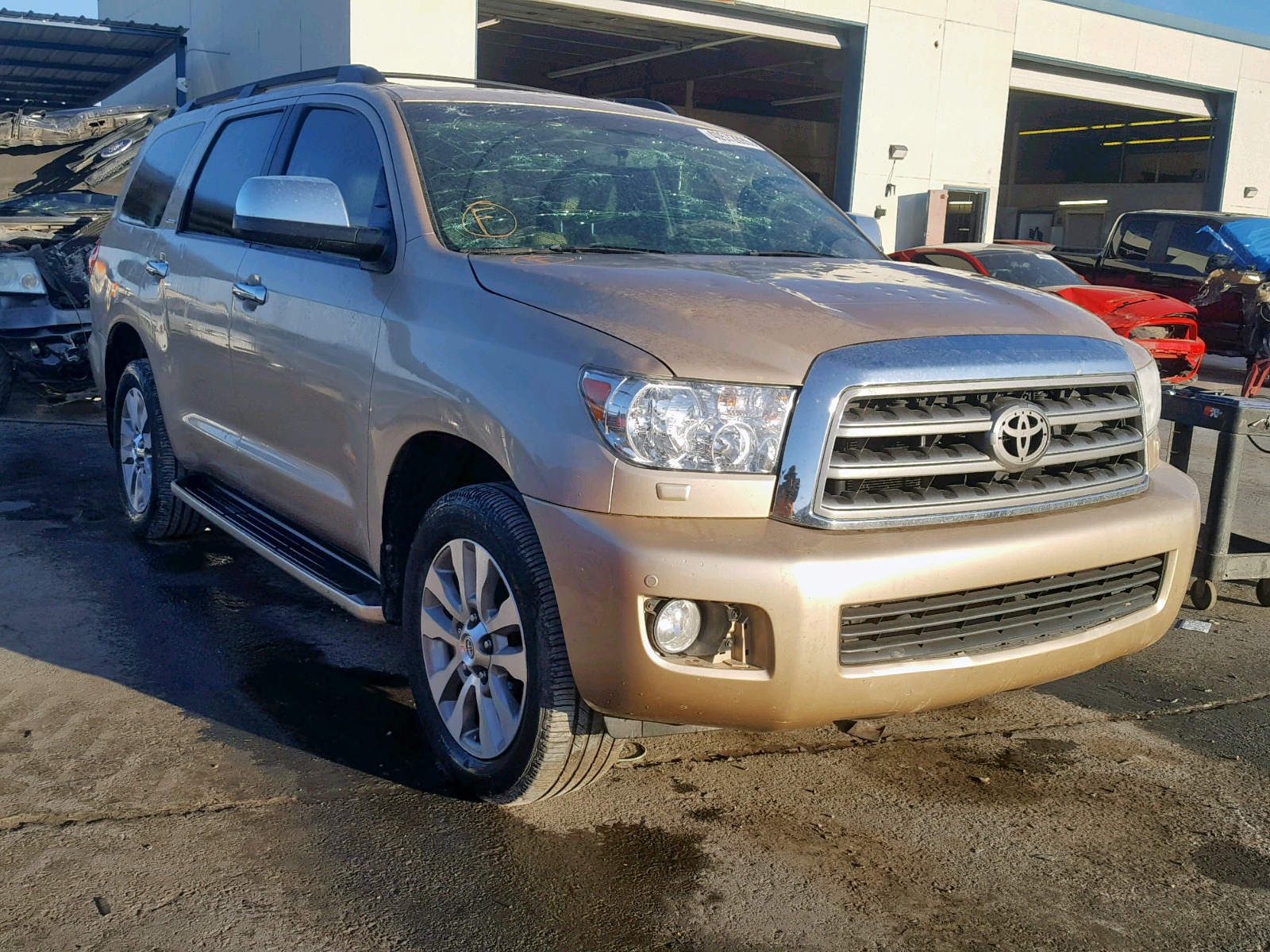 Тойота секвойя с пробегом. Toyota Sequoia 2014 цена