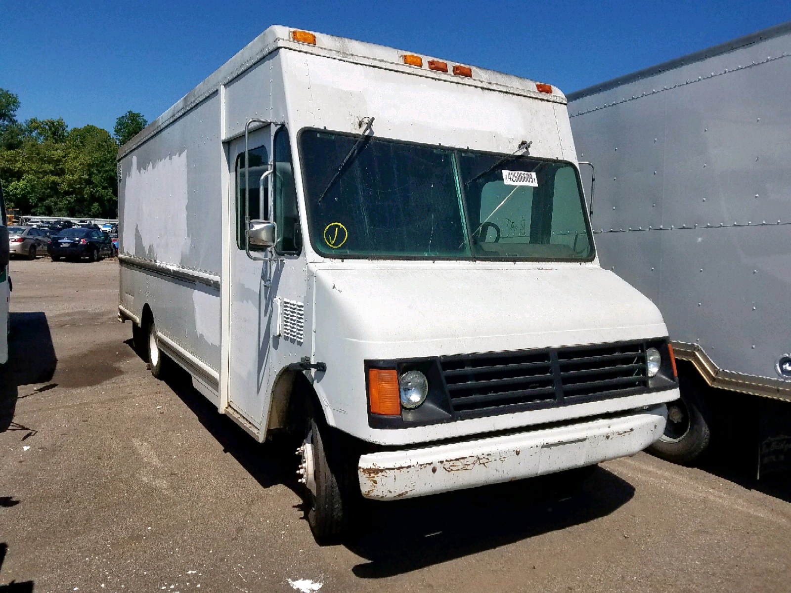 2001 WORKHORSE CUSTOM CHASSIS FORWARD CONTROL CHASSIS P4500 for Sale