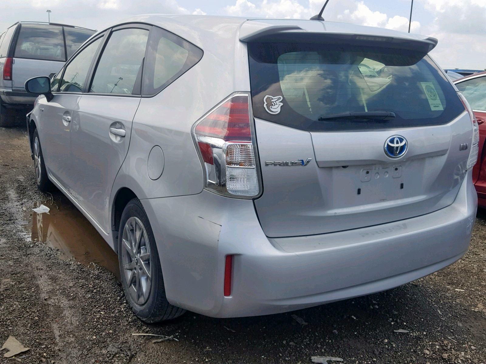 Toyota Prius v AC 2010