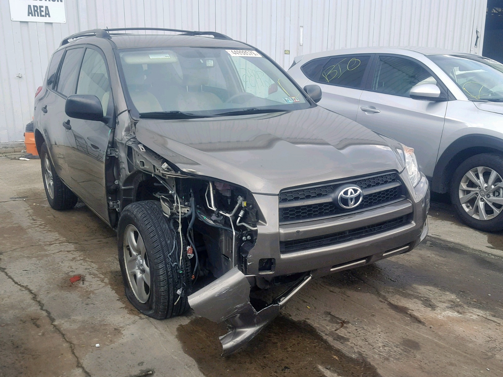 TOYOTA RAV4 2011, JTMJF4DV4B5042306 — Auto Auction Spot