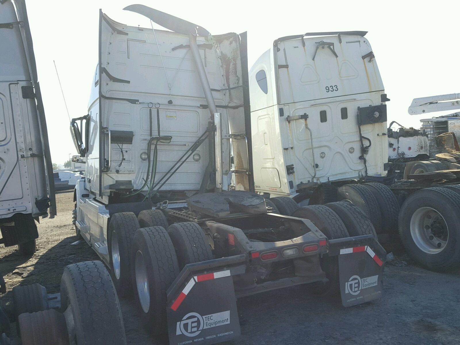 2017 Volvo Vn Vnl 12.8L 6 in CA Bakersfield (4V4NC9EH2HN986876) for