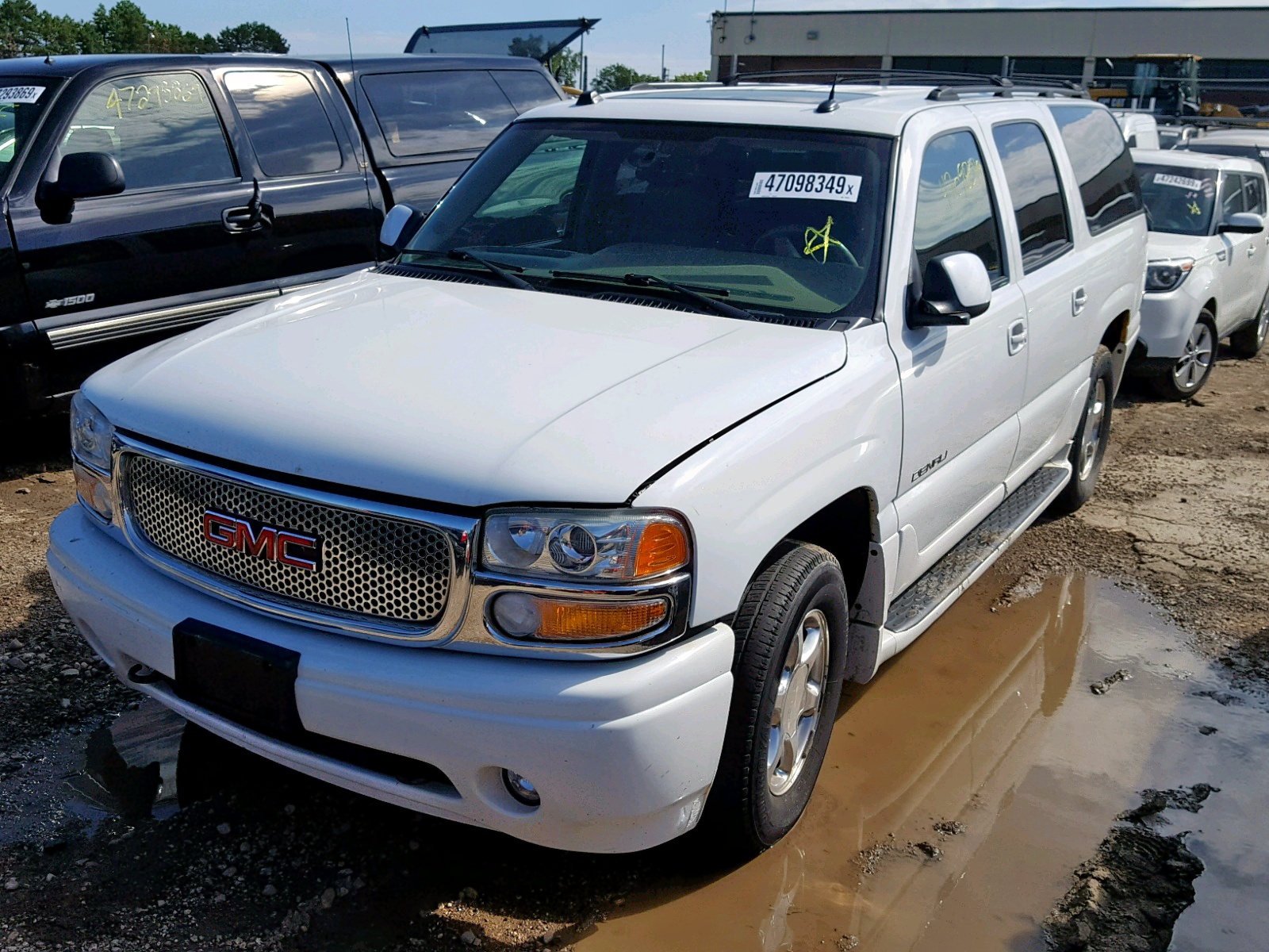 GMC Yukon Denali 2005