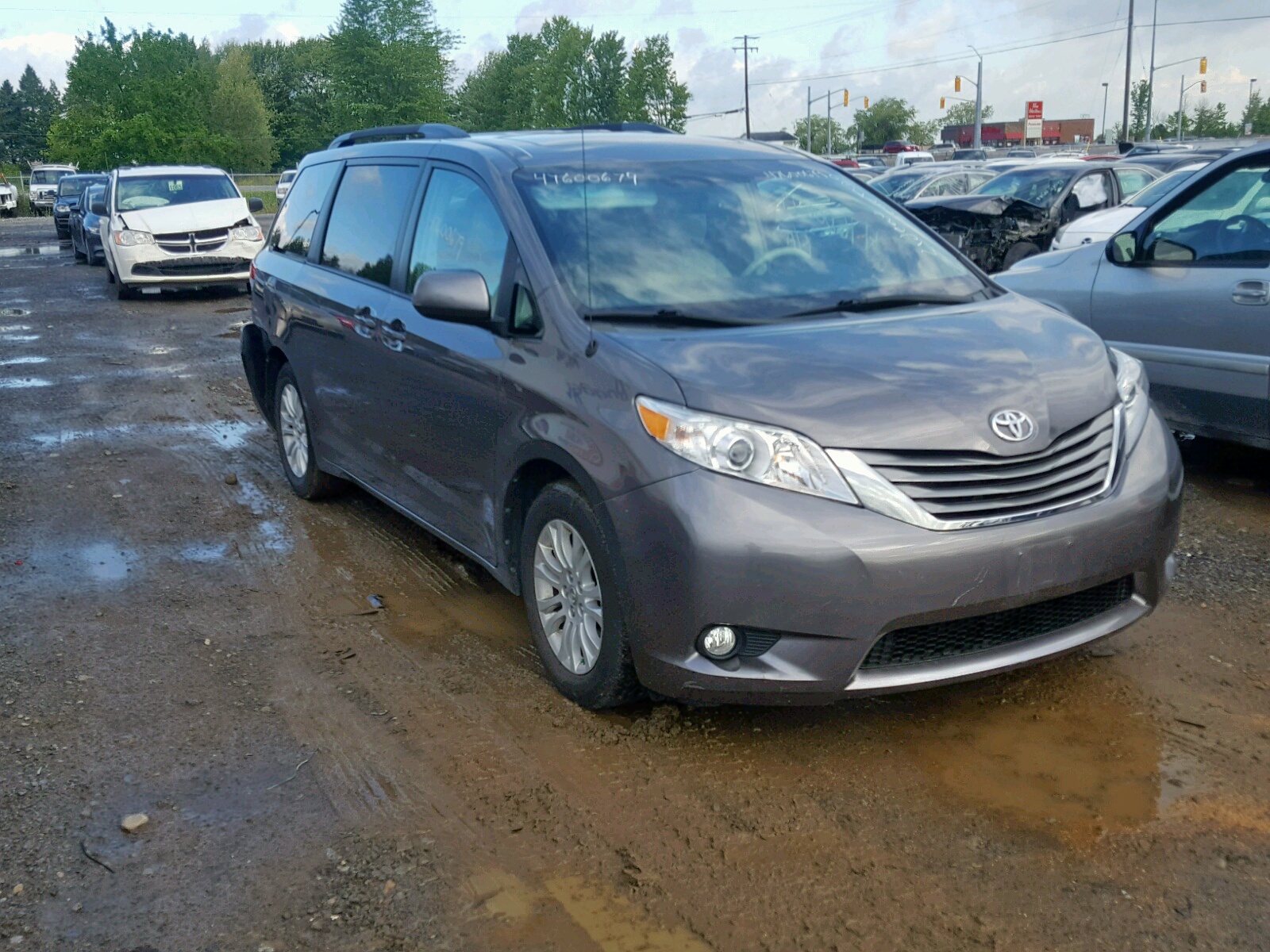 2011 toyota sienna xle for sale