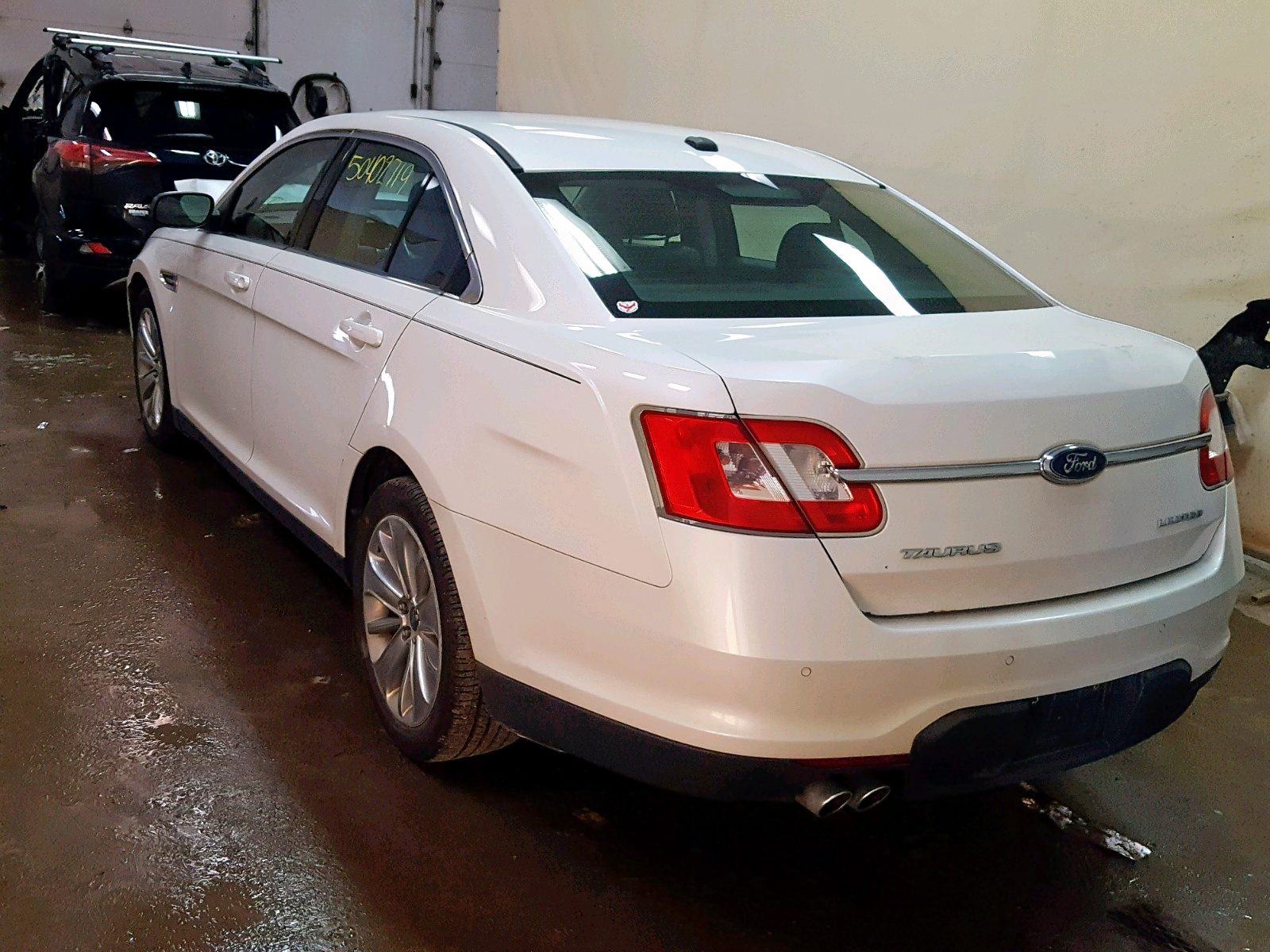 Ford Taurus 2010