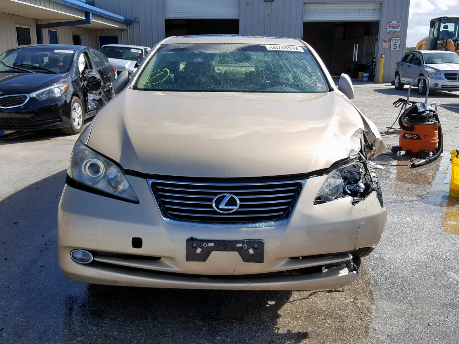 2007 Lexus Es 350 VIN: JTHBJ46G572049127 Lot: 68650674