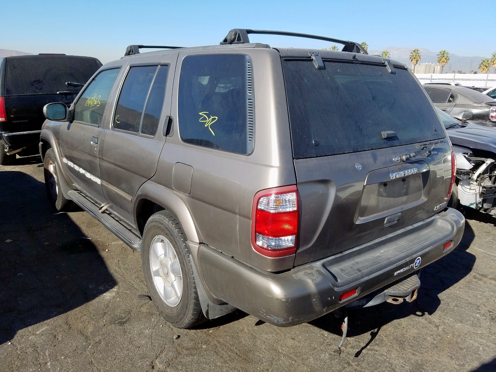 Lot #3304544441 2001 NISSAN PATHFINDER