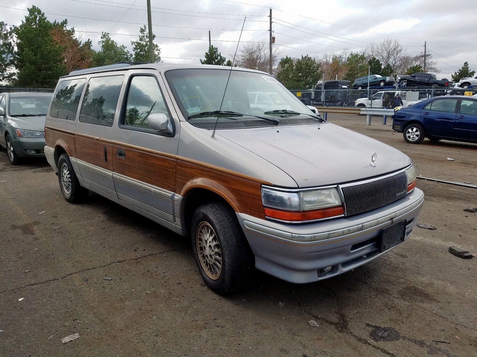 1993 chrysler minivan
