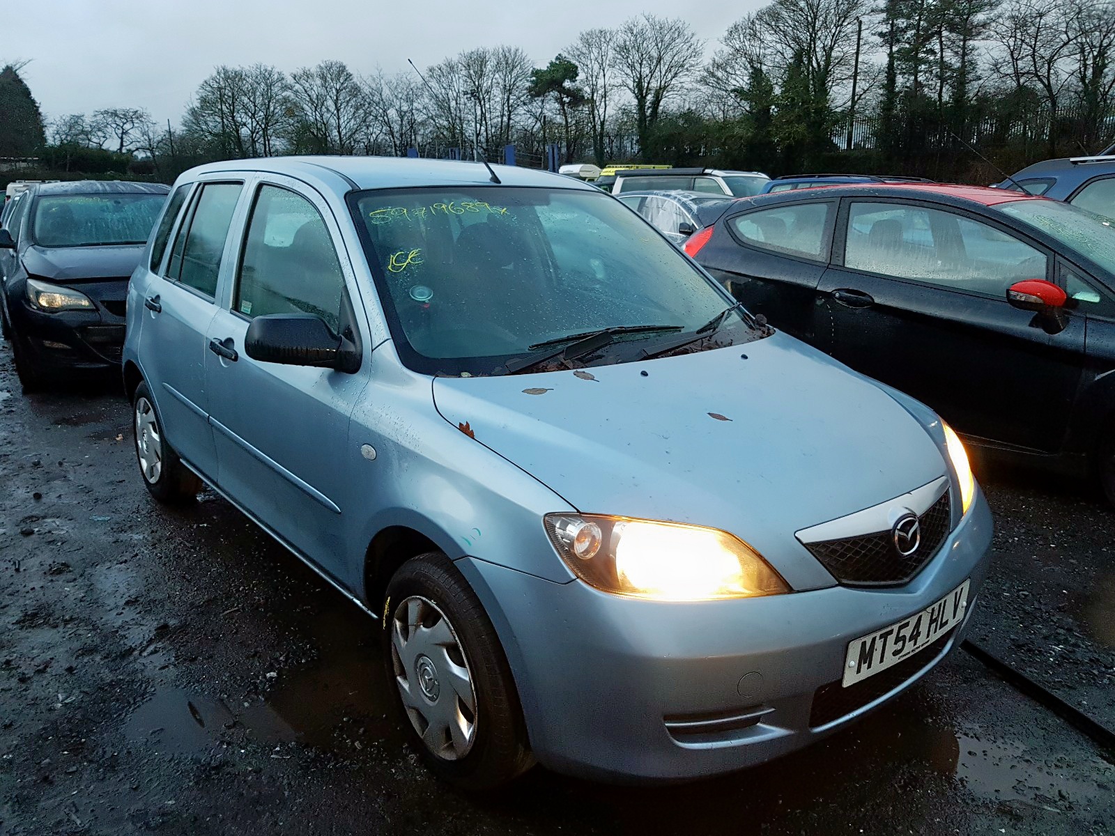 Mazda 2 2005