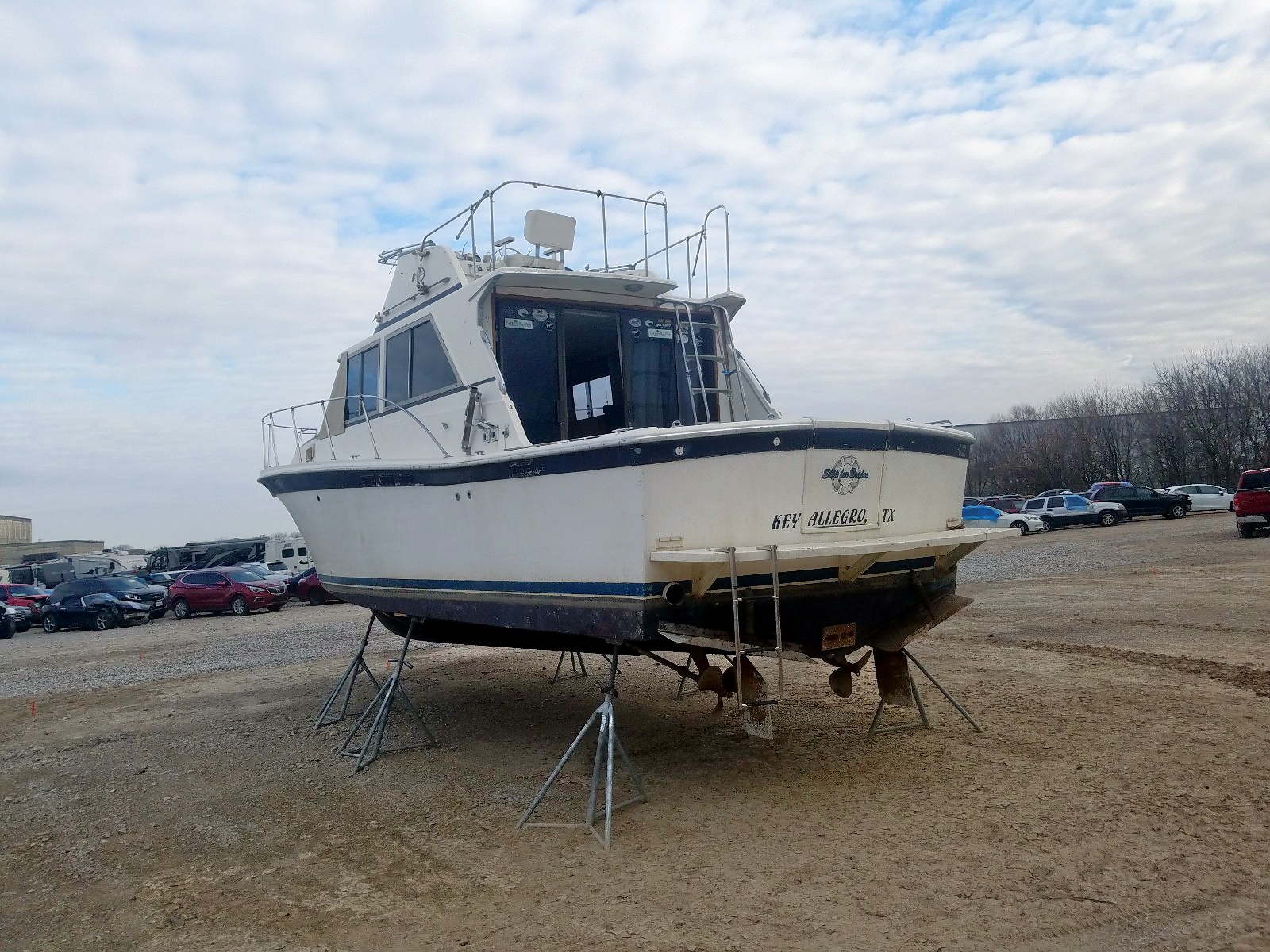 yacht salvage auctions