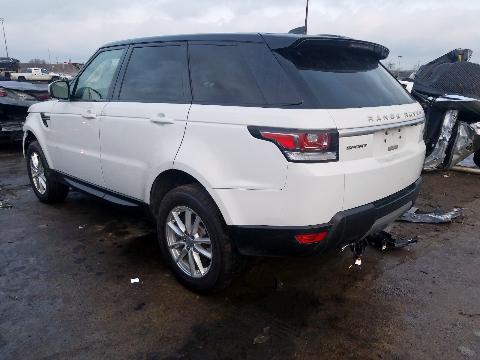 Salvage 2017 LAND ROVER RANGEROVER for Auction