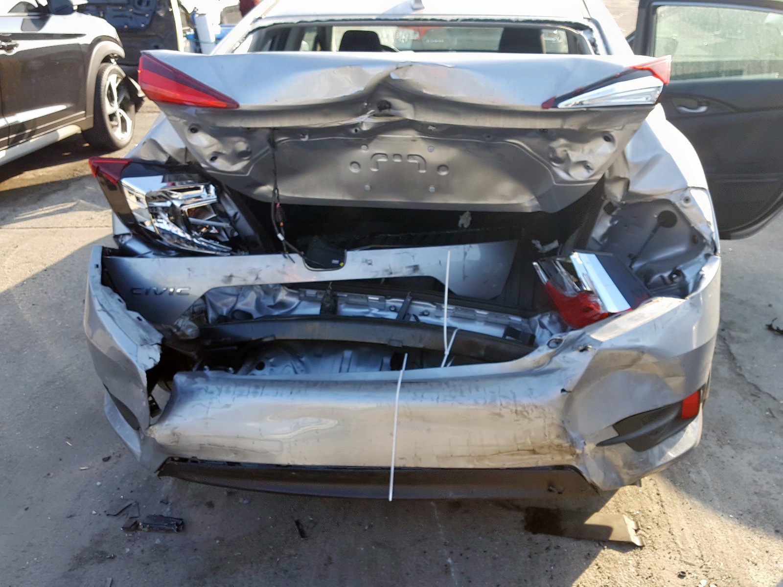 2HGFC2F75JH592107 2018 Honda Civic Ex