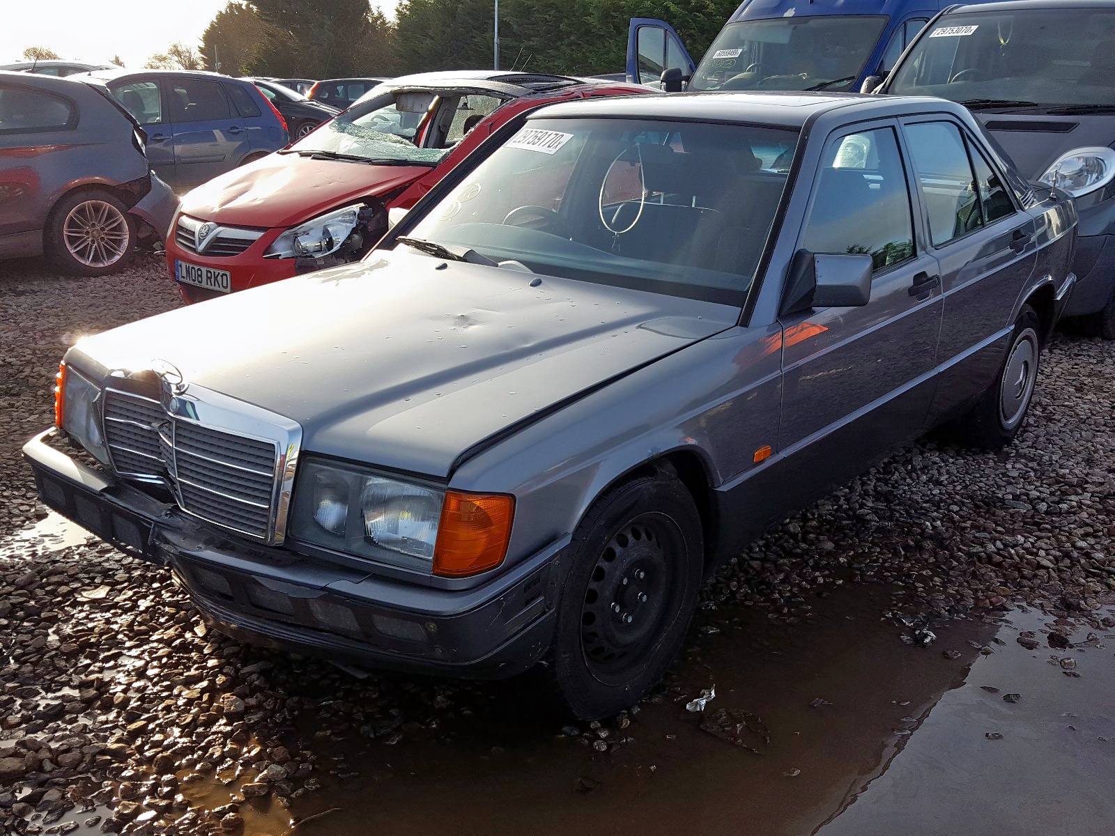 1988 MERCEDES BENZ 190E AUTO for sale at Copart UK - Salvage Car Auctions