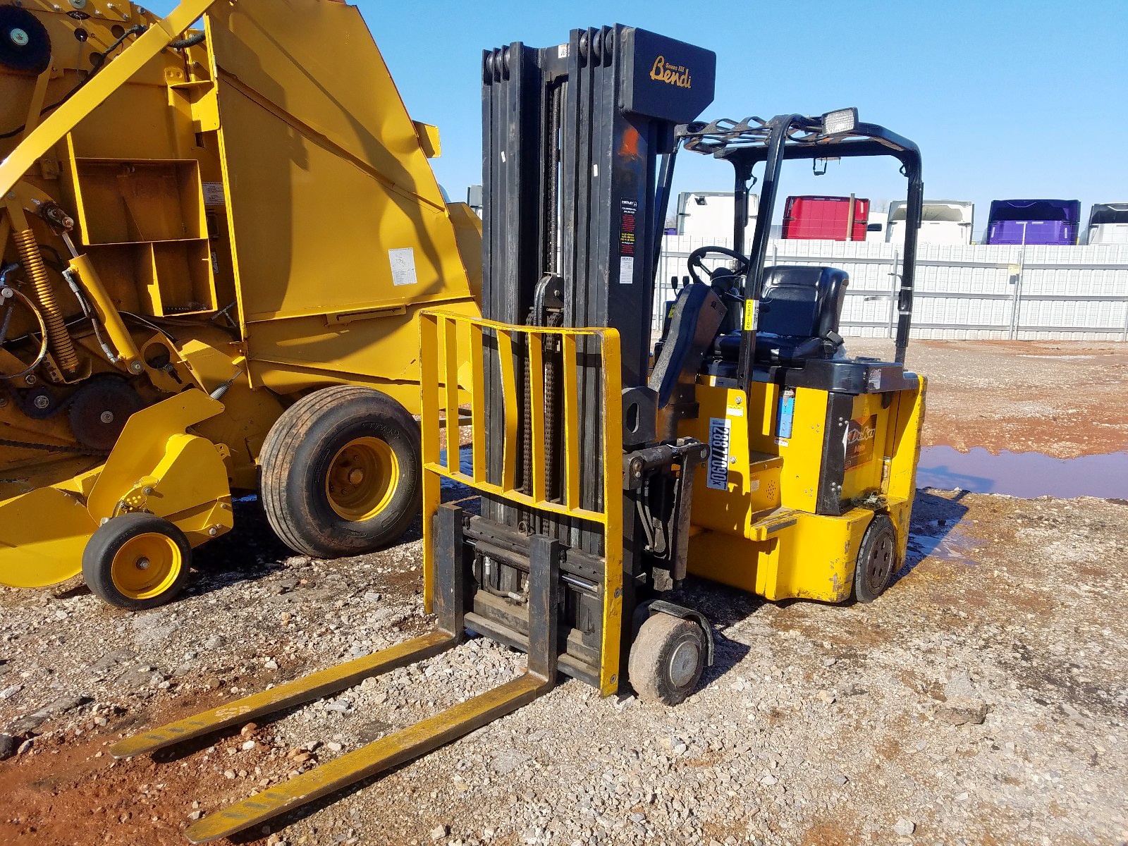 2002 bend forklift