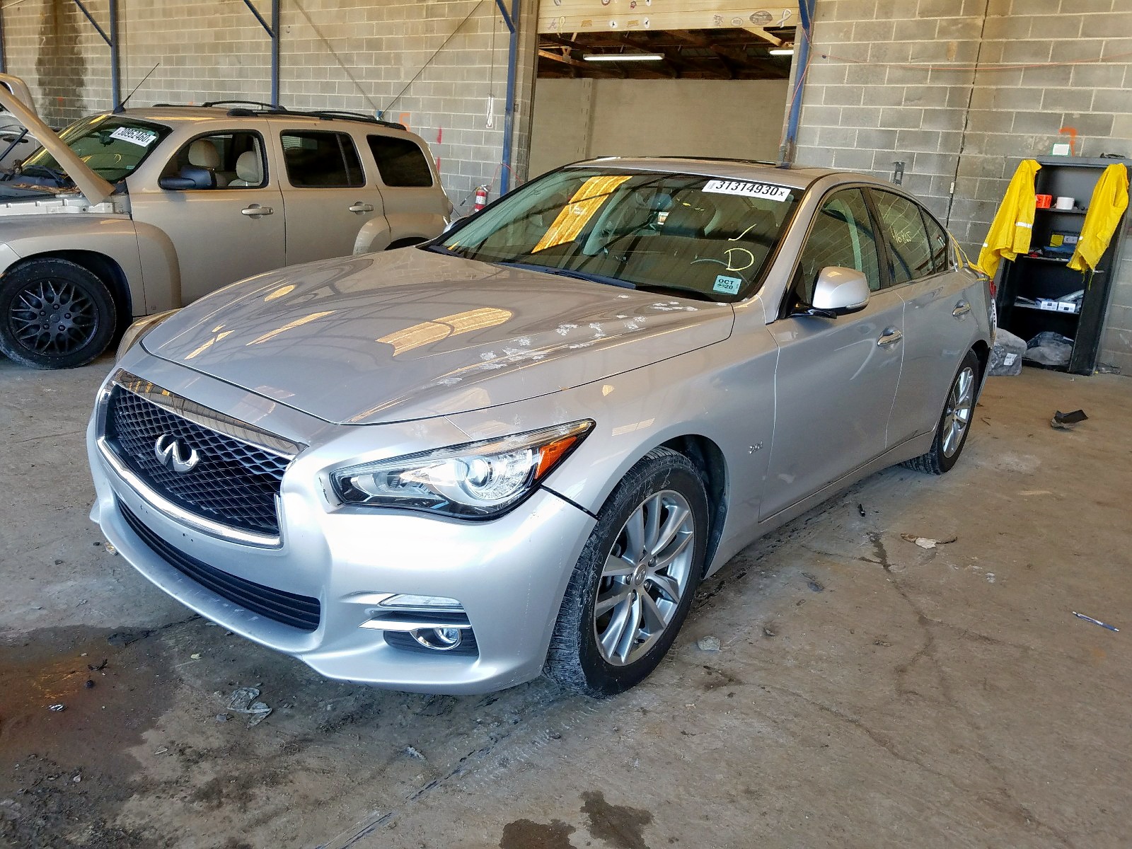 Infiniti Q50 base 2016