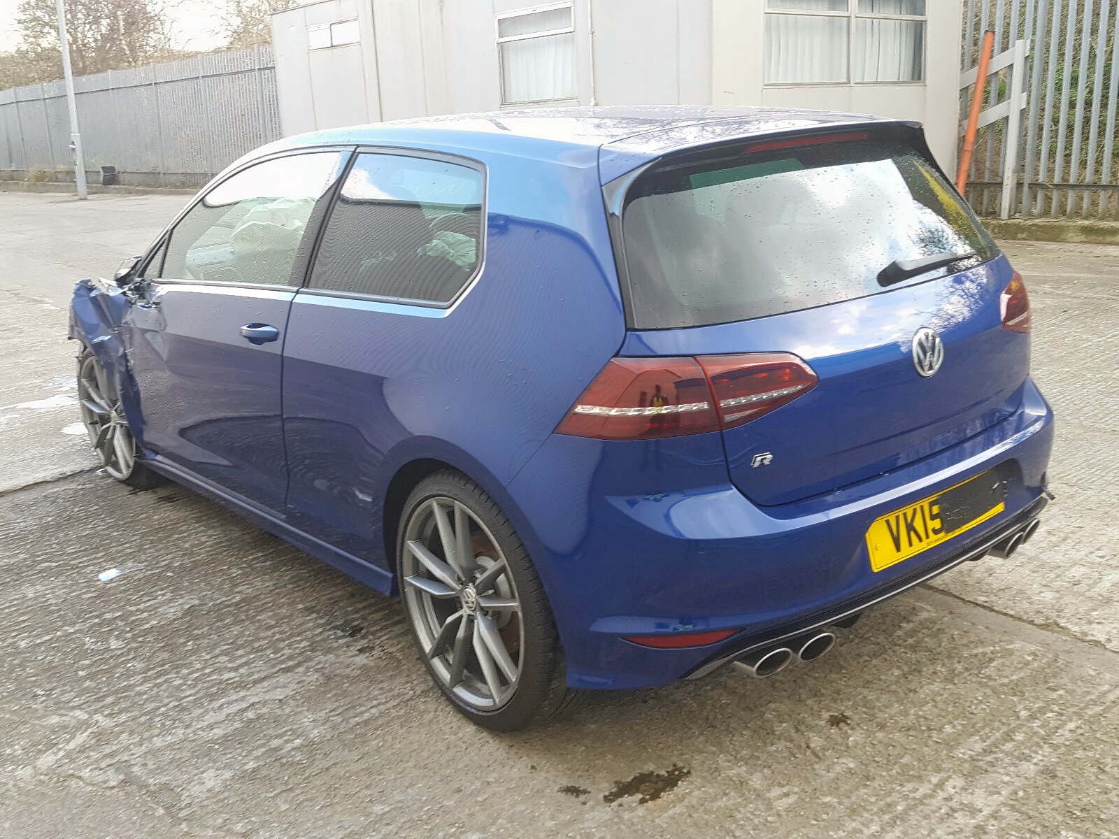 2015 VOLKSWAGEN GOLF R DSG for sale at Copart UK - Salvage Car Auctions