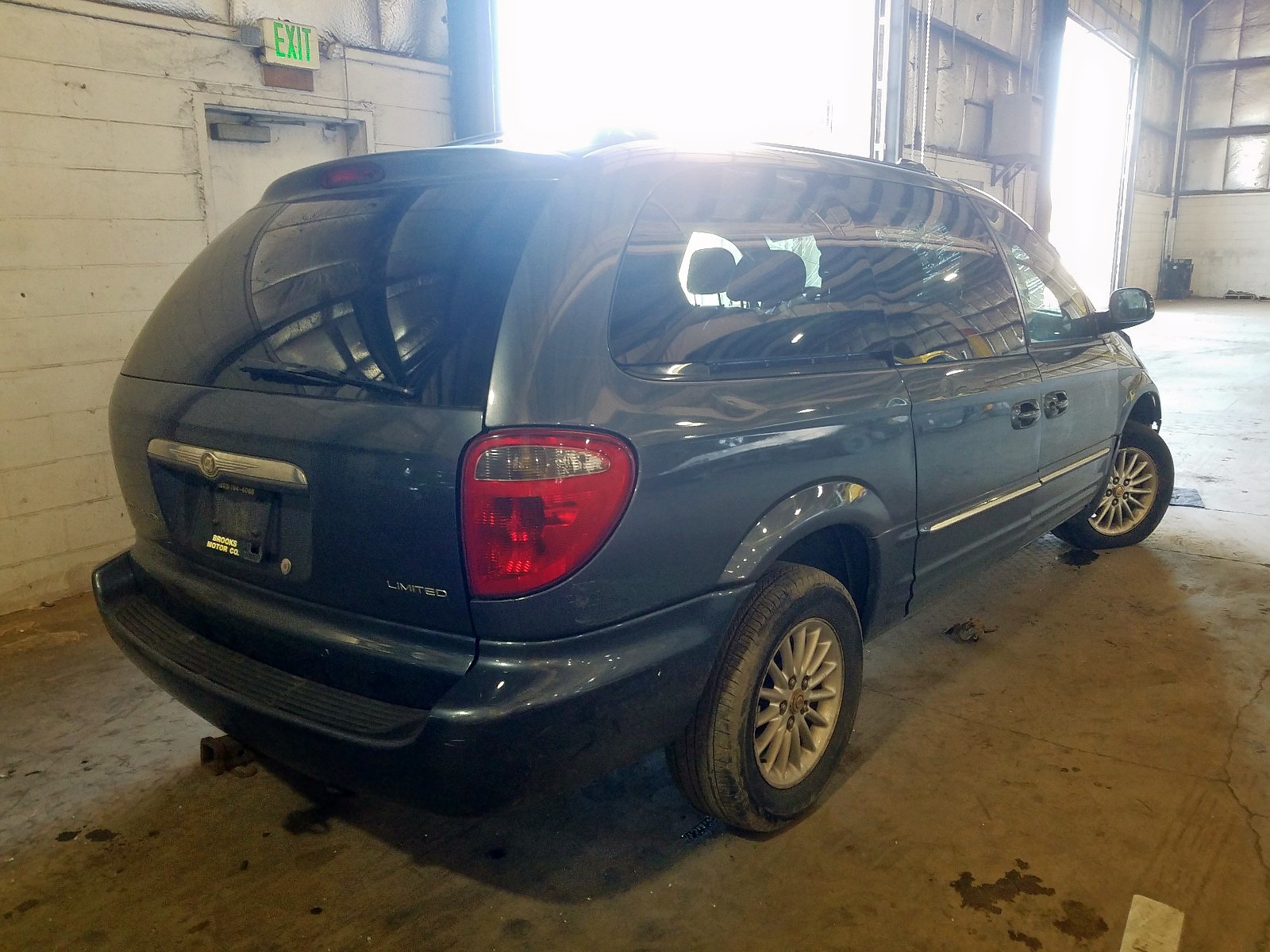 Lot #3304590444 2002 CHRYSLER TOWN & COU