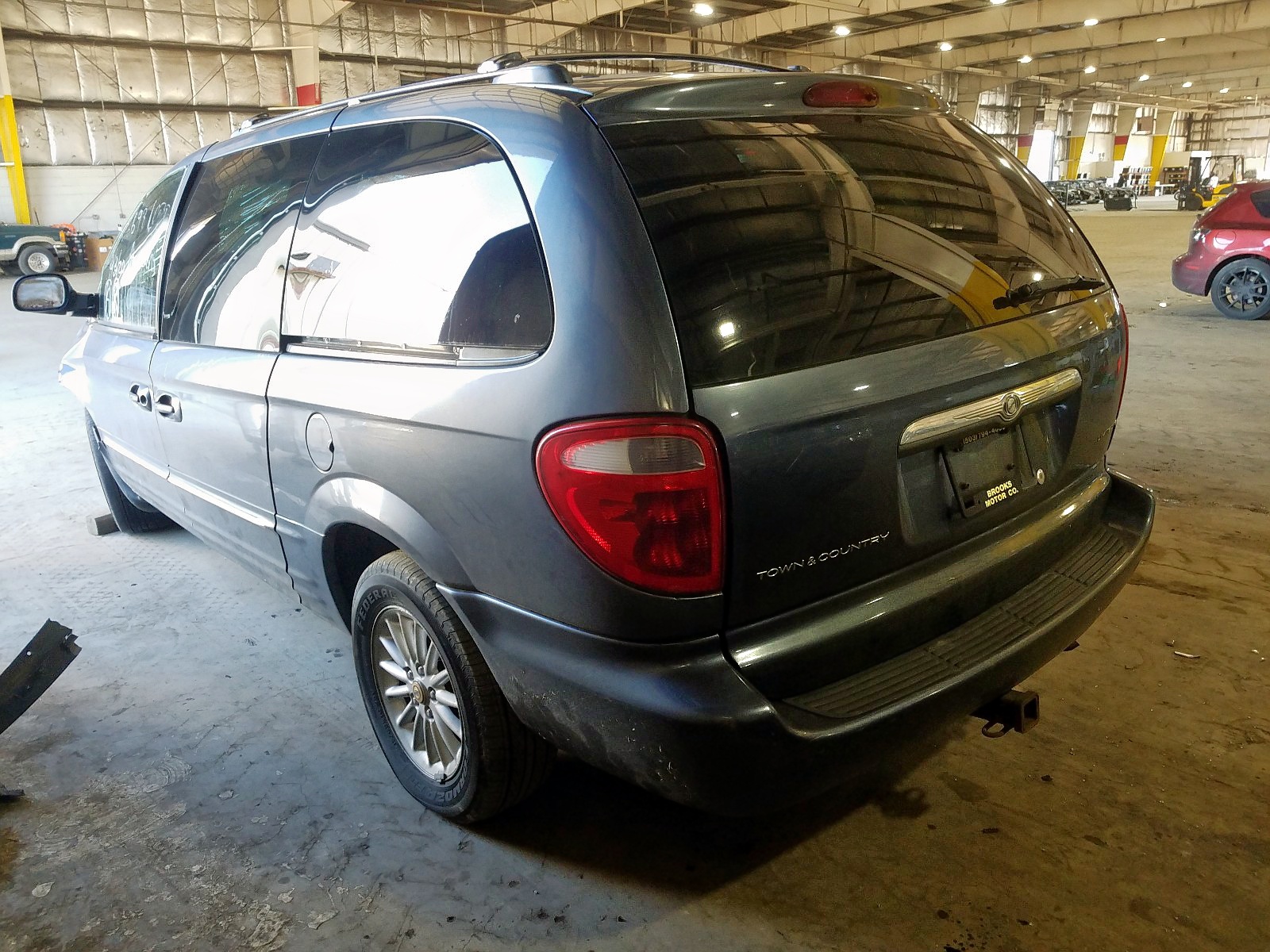 Lot #3304590444 2002 CHRYSLER TOWN & COU