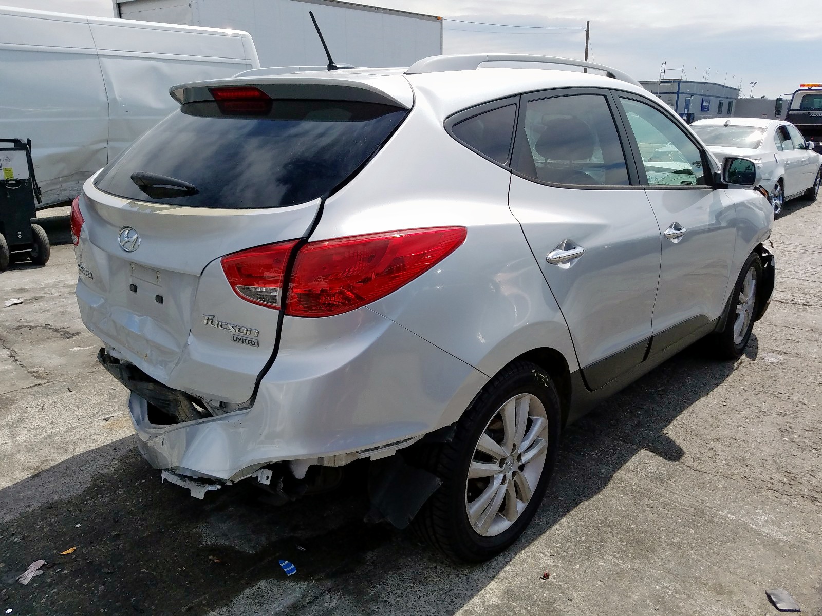 2011 hyundai tucson gls