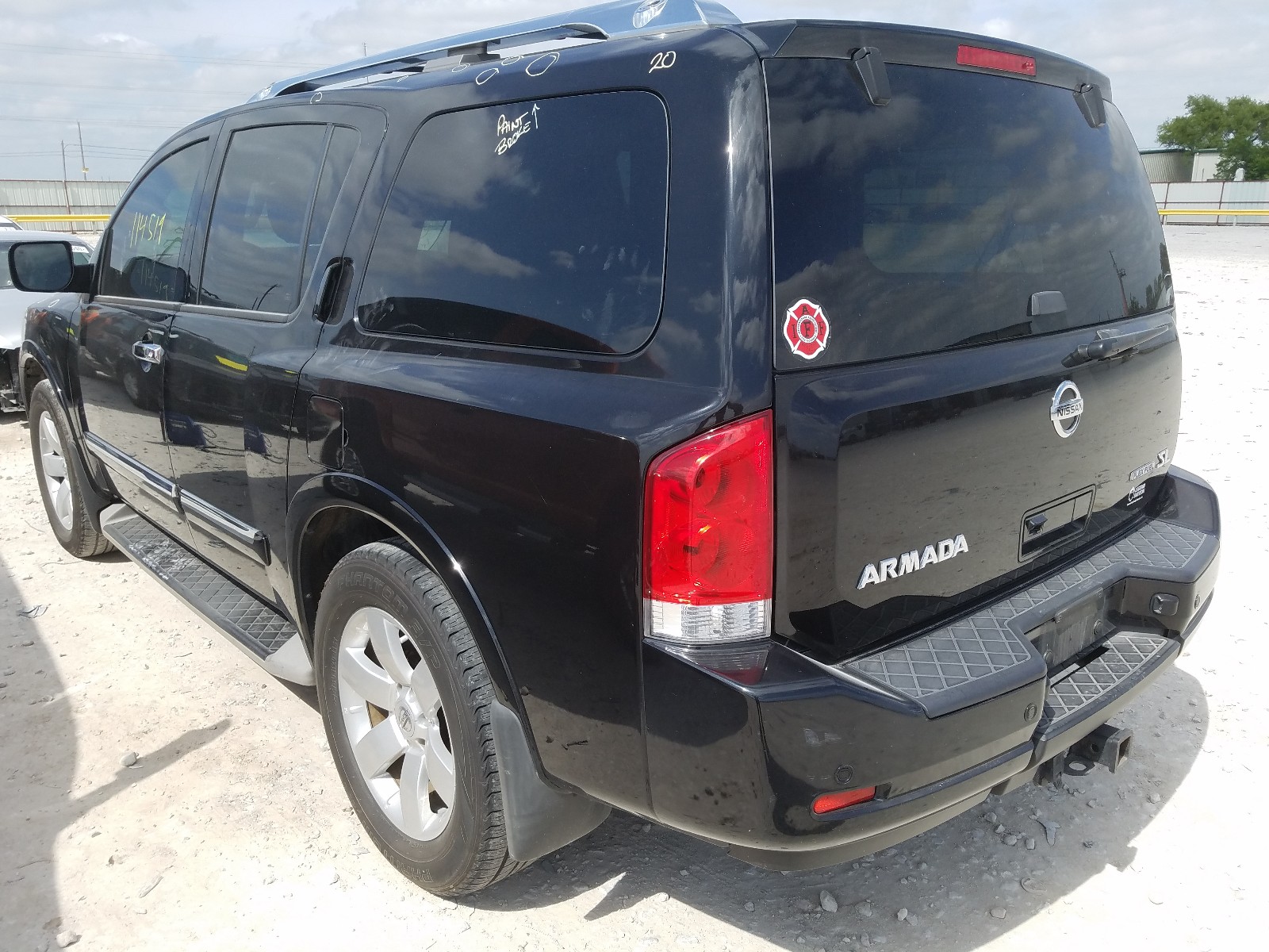 2013 nissan armada sv