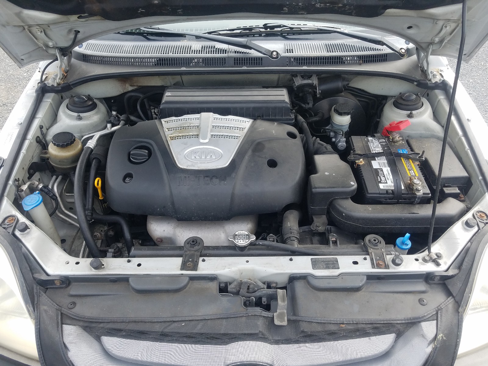 KNADC165456266687 2005 Kia Rio Cinco