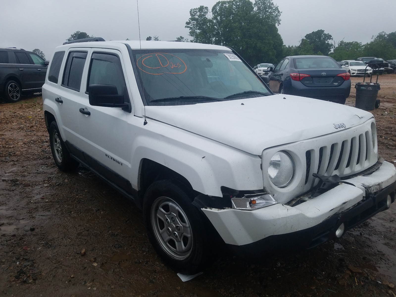 Salvage 2015 JEEP PATRIOT for Auction