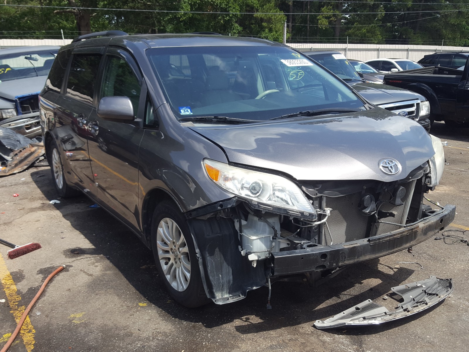 2012 toyota sienna xle for sale