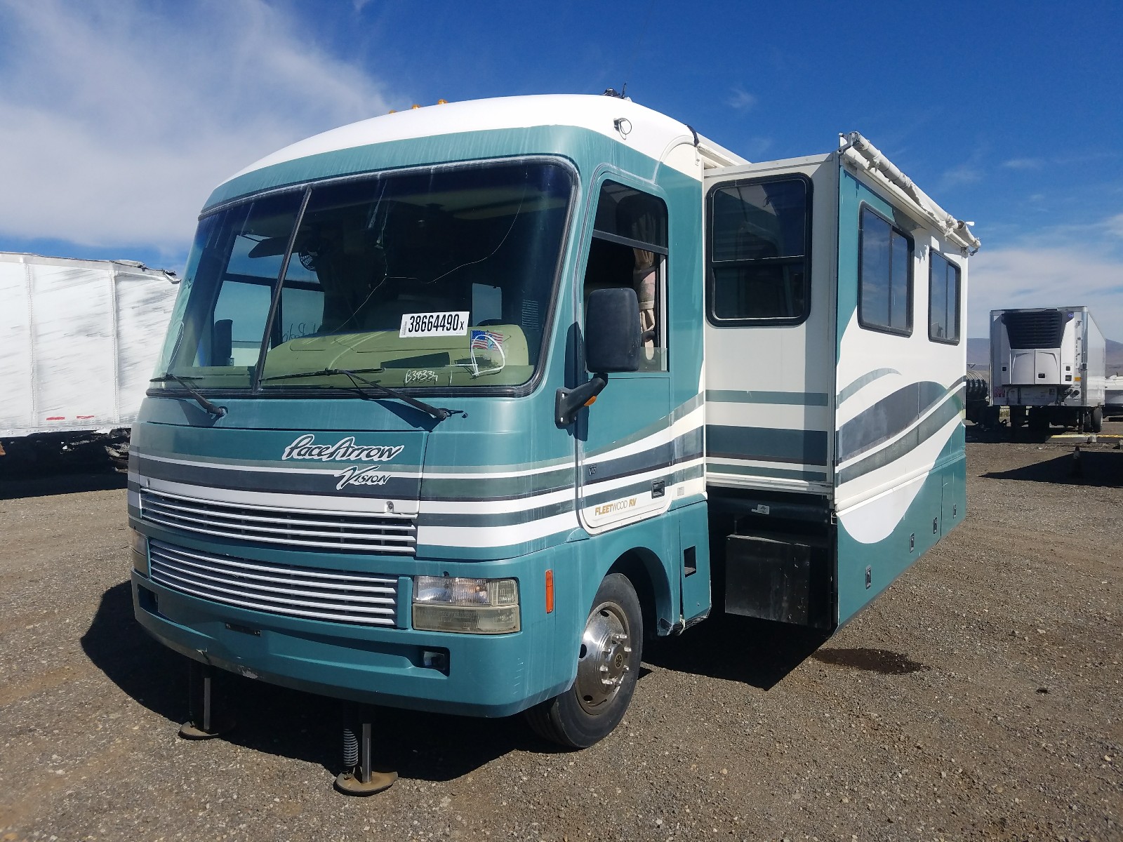 Auto Auction Ended on VIN 3FCNF53S4XJA37737 1999 Fleetwood Pace Arrow