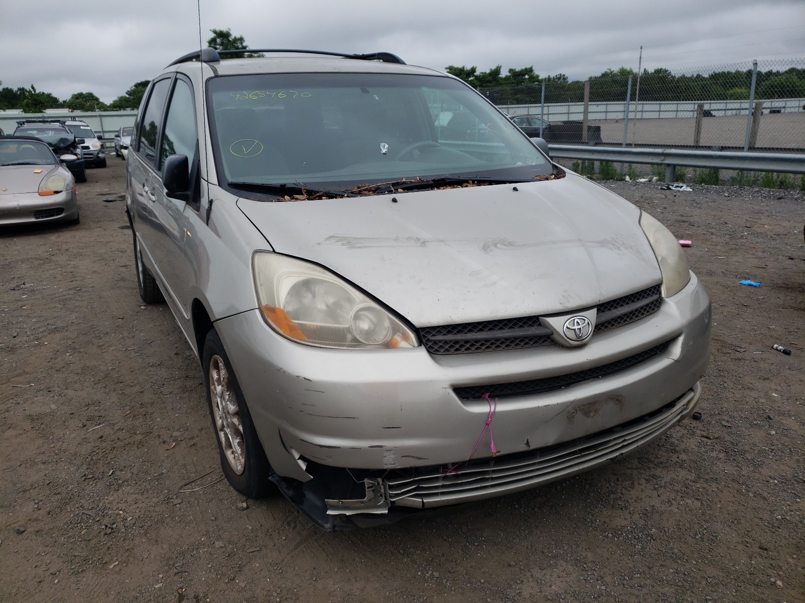 Toyota Sienna 2005 3 3