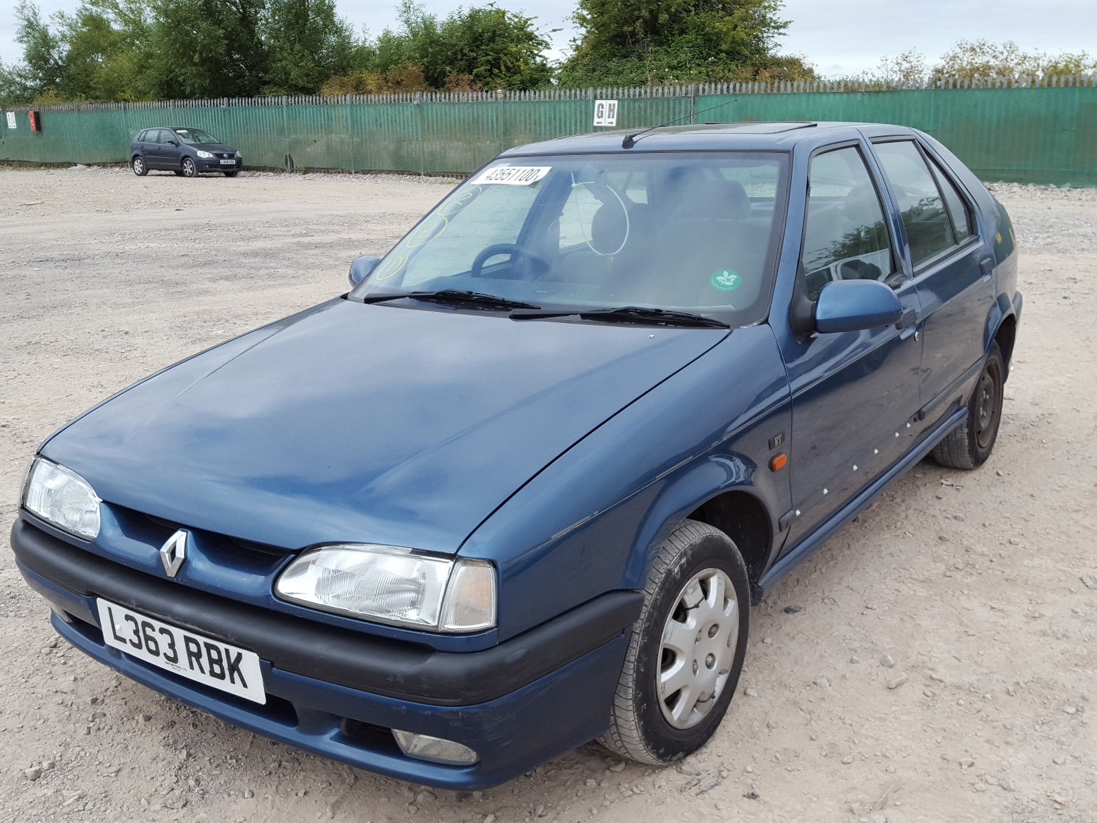 1993 RENAULT 19 RT I for sale at Copart UK - Salvage Car Auctions