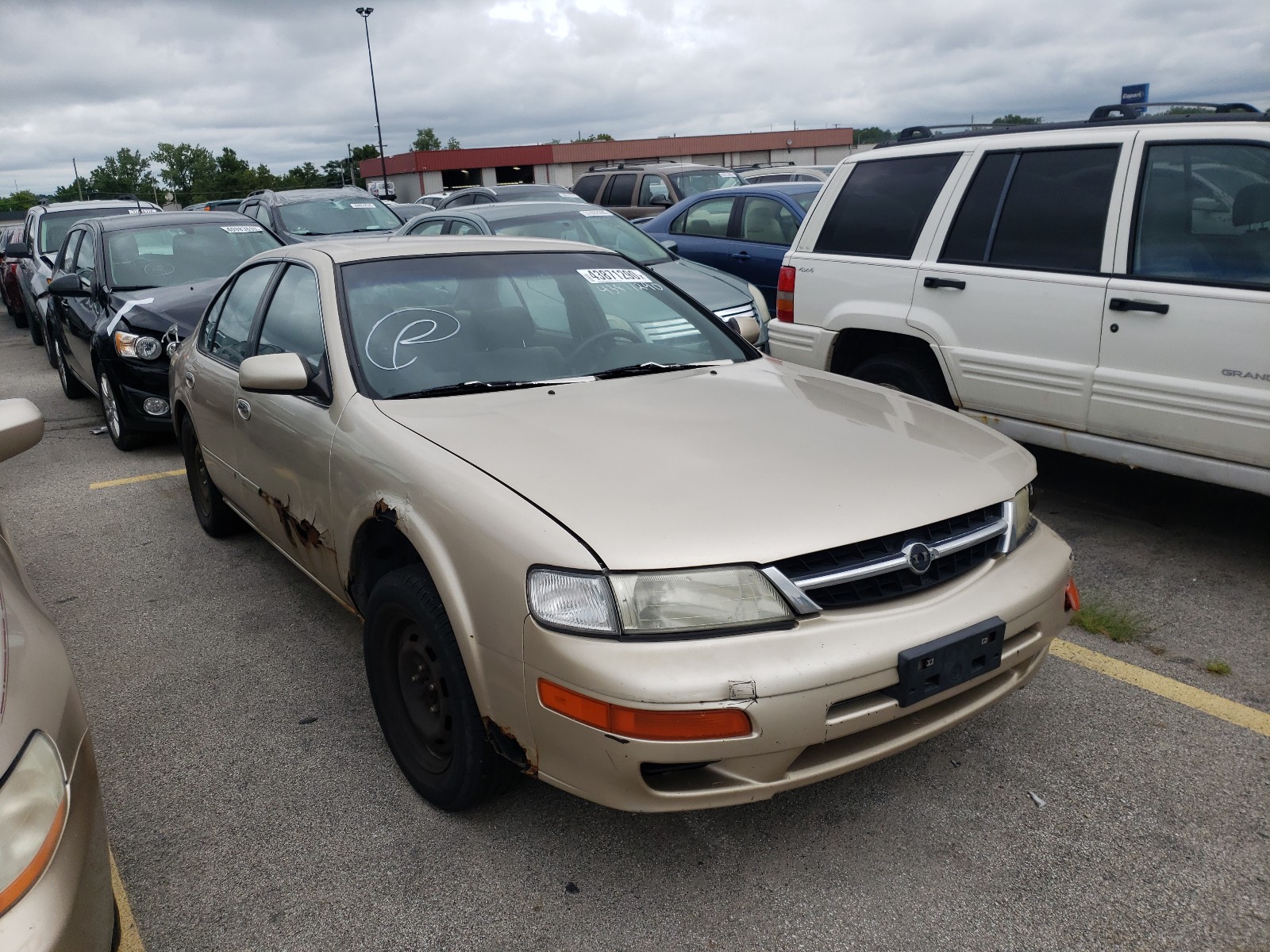1997 nissan maxima gle for sale at copart fort wayne in lot 43871290 salvagereseller com salvagereseller com