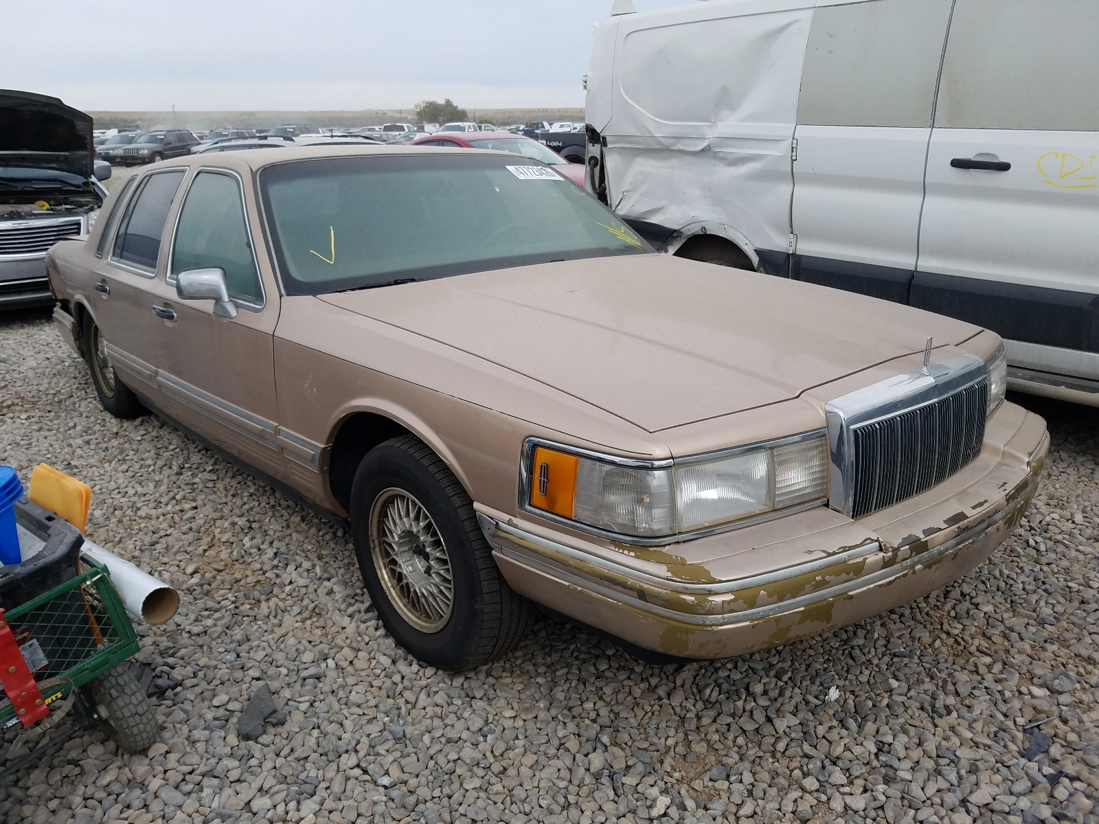 LINCOLN TOWN CAR E 1992, 1LNLM81W6NY618740 — Auto Auction Spot