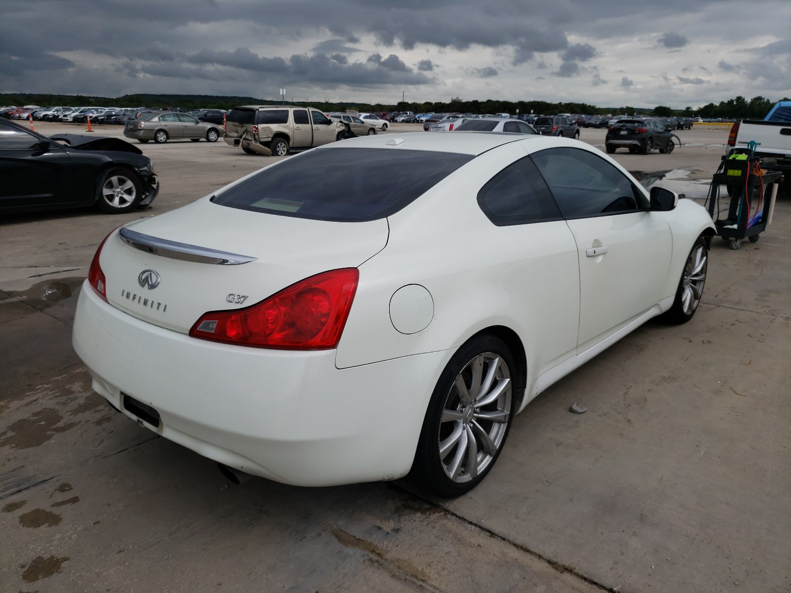 Infiniti g37 Coupe White