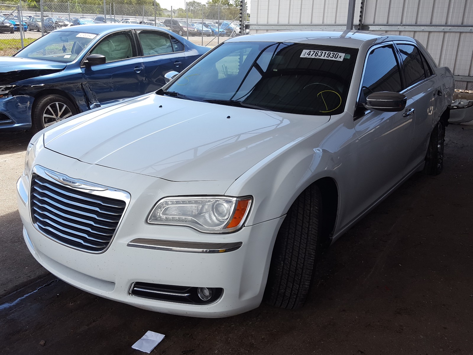 2014 Chrysler 300 - Image 2