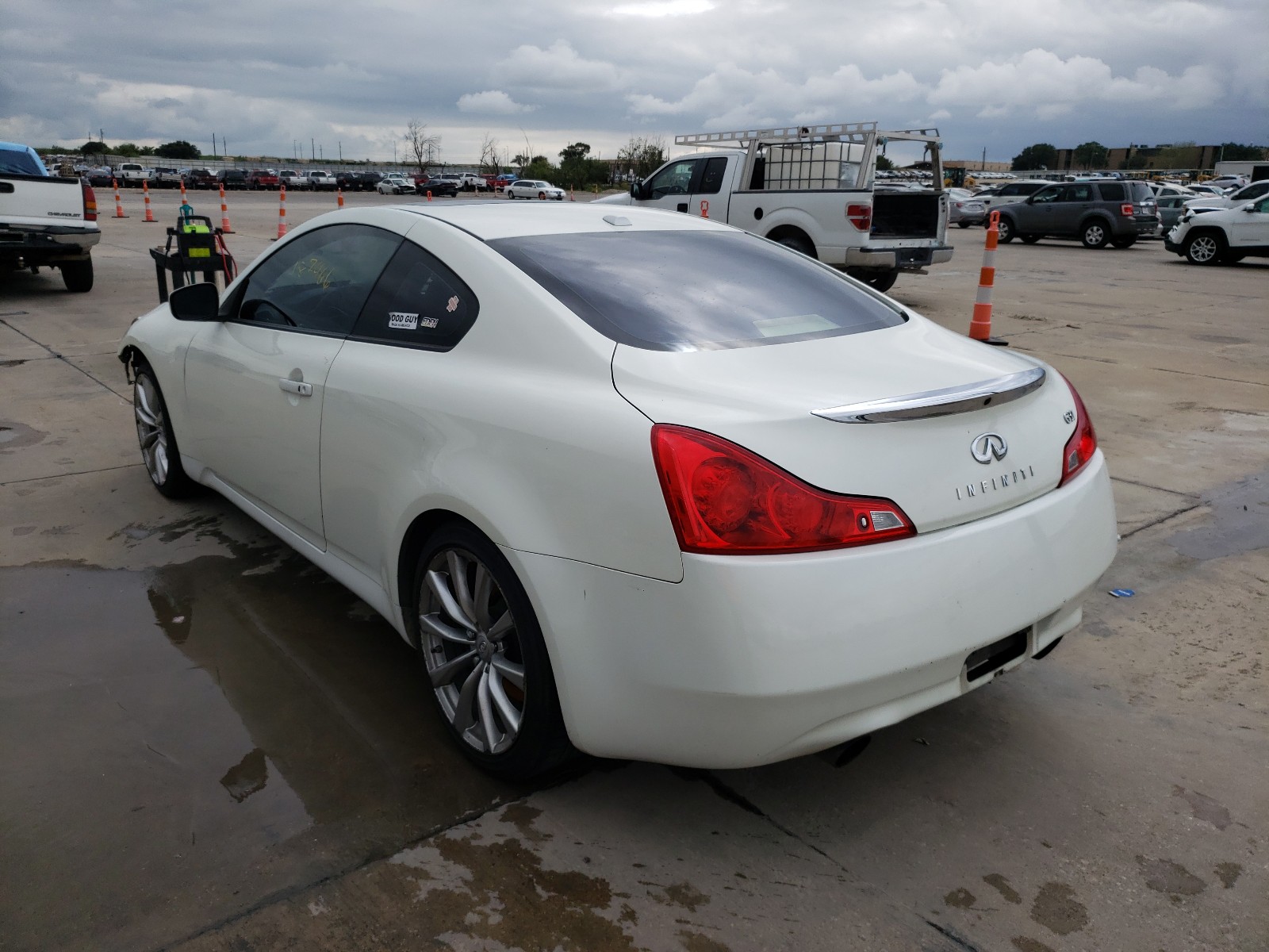 Infiniti g37 Coupe White