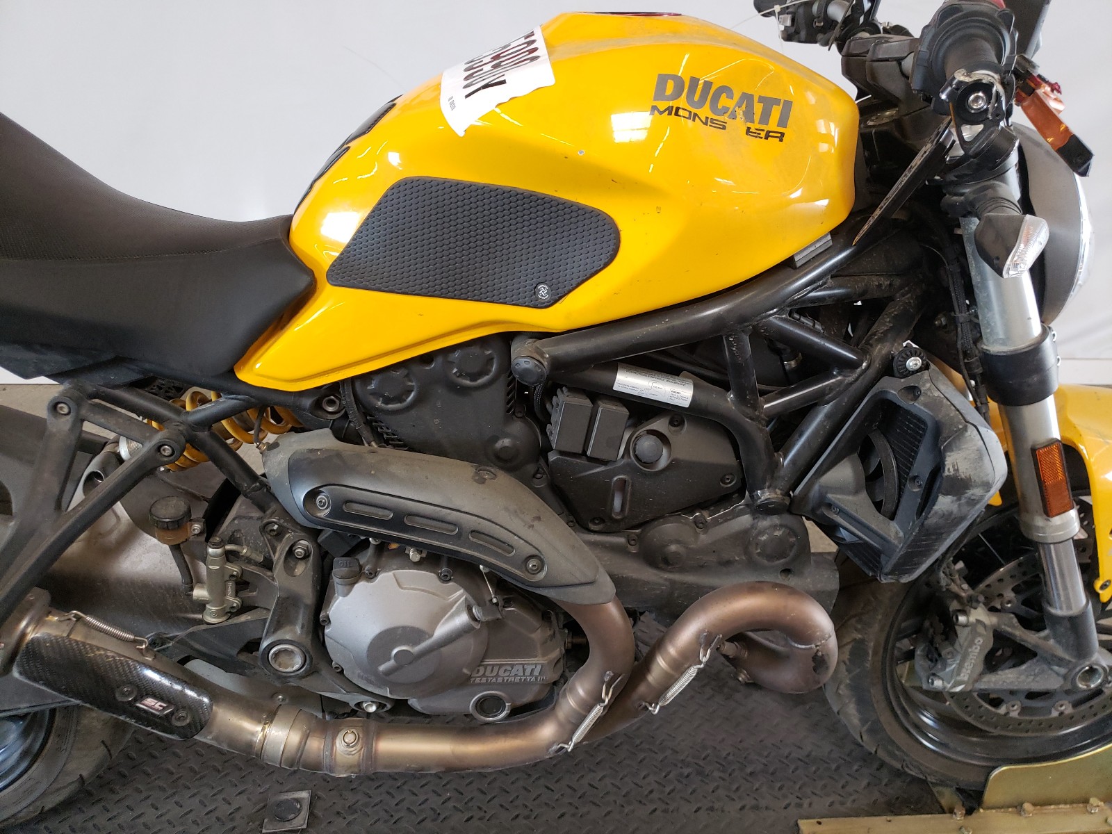 Ducati Monster 82