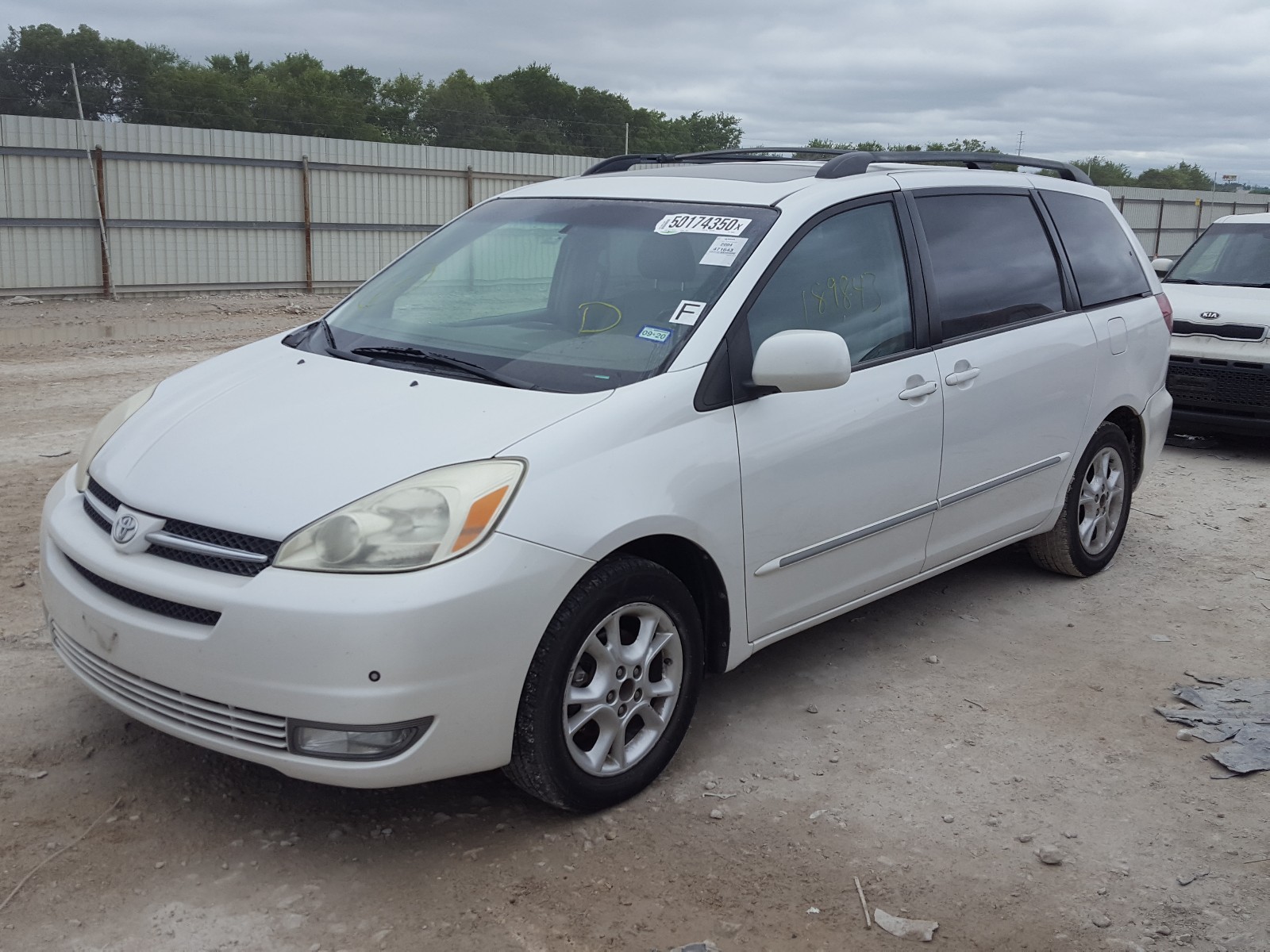 Тойота Сиенна XLE 2004. Toyota Sienna XLE 2004. Тойота 2004 года модели. Тойота Сиенна правый руль.