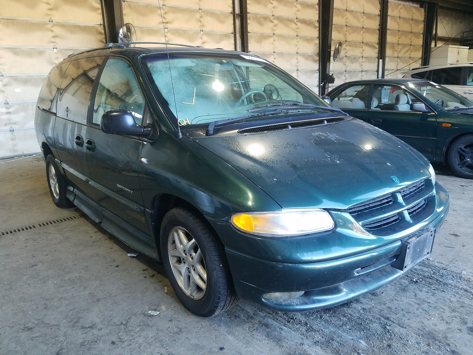 1998 dodge grand caravan for sale at copart graham wa lot 50937310 salvagereseller com 1998 dodge grand caravan for sale at