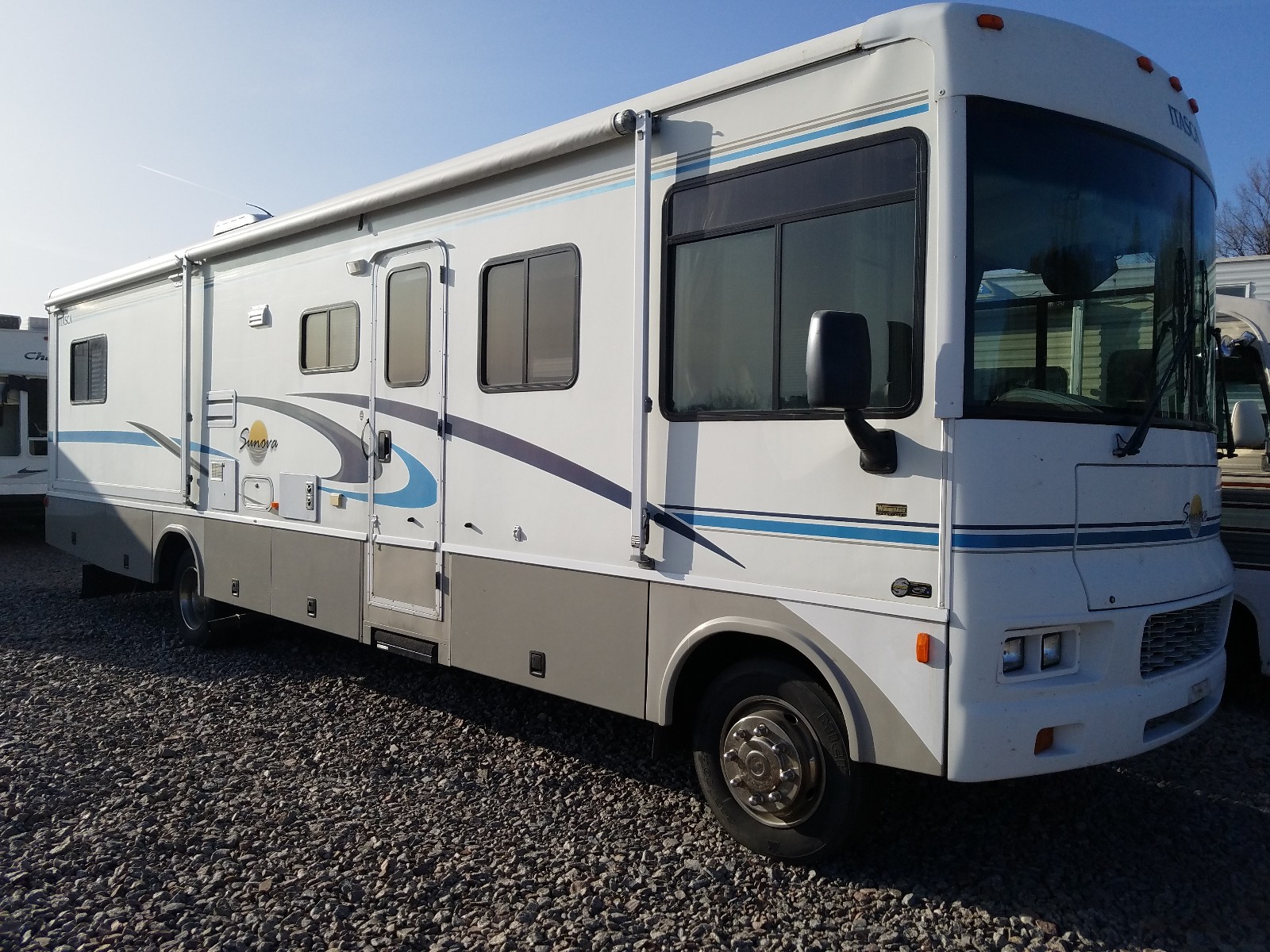 2003 WORKHORSE CUSTOM CHASSIS MOTORHOME CHASSIS W22 for Sale | MN - ST. CLOUD | Mon. Nov 30 2003 Workhorse Custom Chassis Motorhome Chassis W22