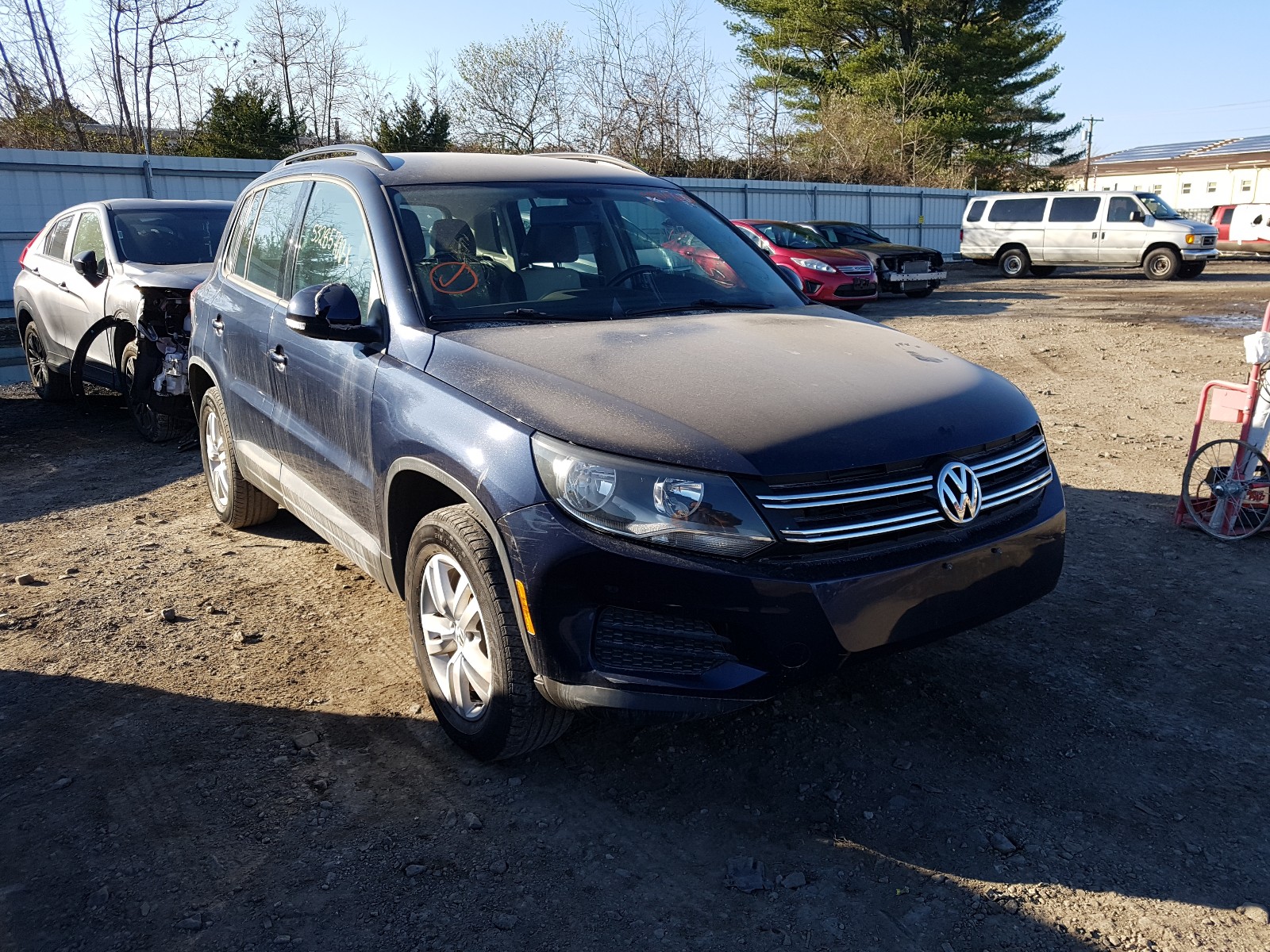 16 Volkswagen Tiguan S For Sale At Copart Glassboro Nj Lot Salvagereseller Com