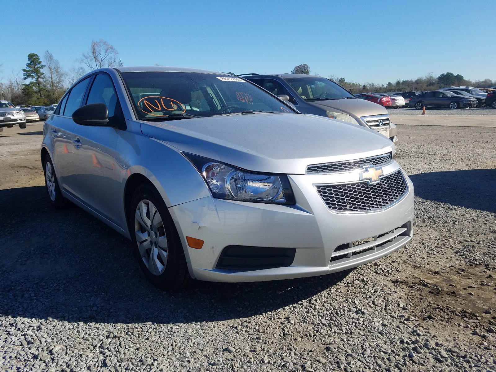 Шевроле круз американец. Chevrolet Cruze LS 2012. Chevrolet Cruze автомобили США.