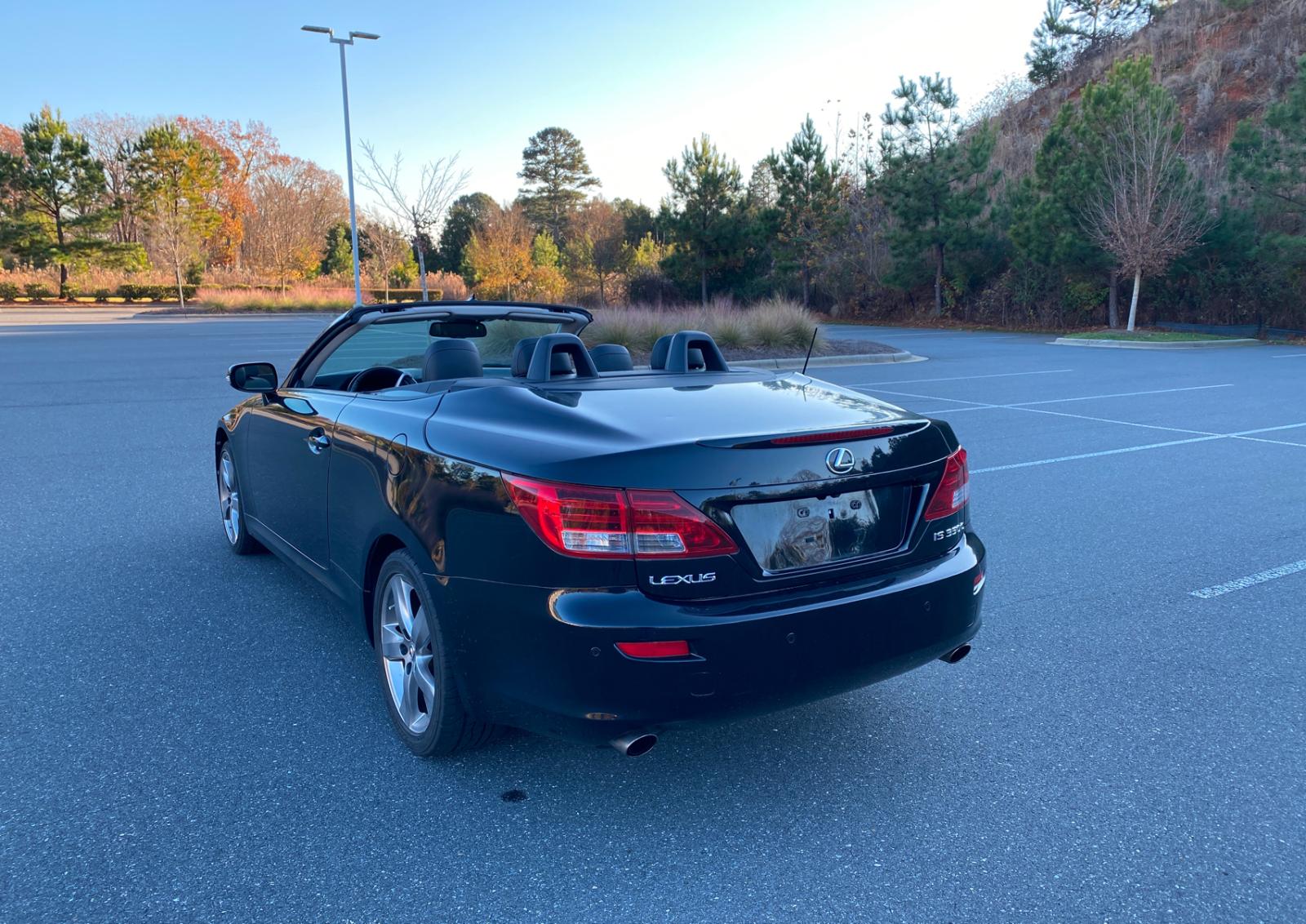 Lexus is 350 Cabrio 2010