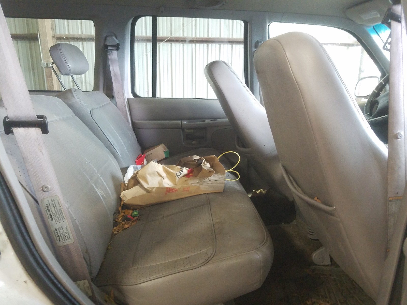 1998 Ford Explorer VIN: 1FMZU32E2WZA28646 Lot: 62548185