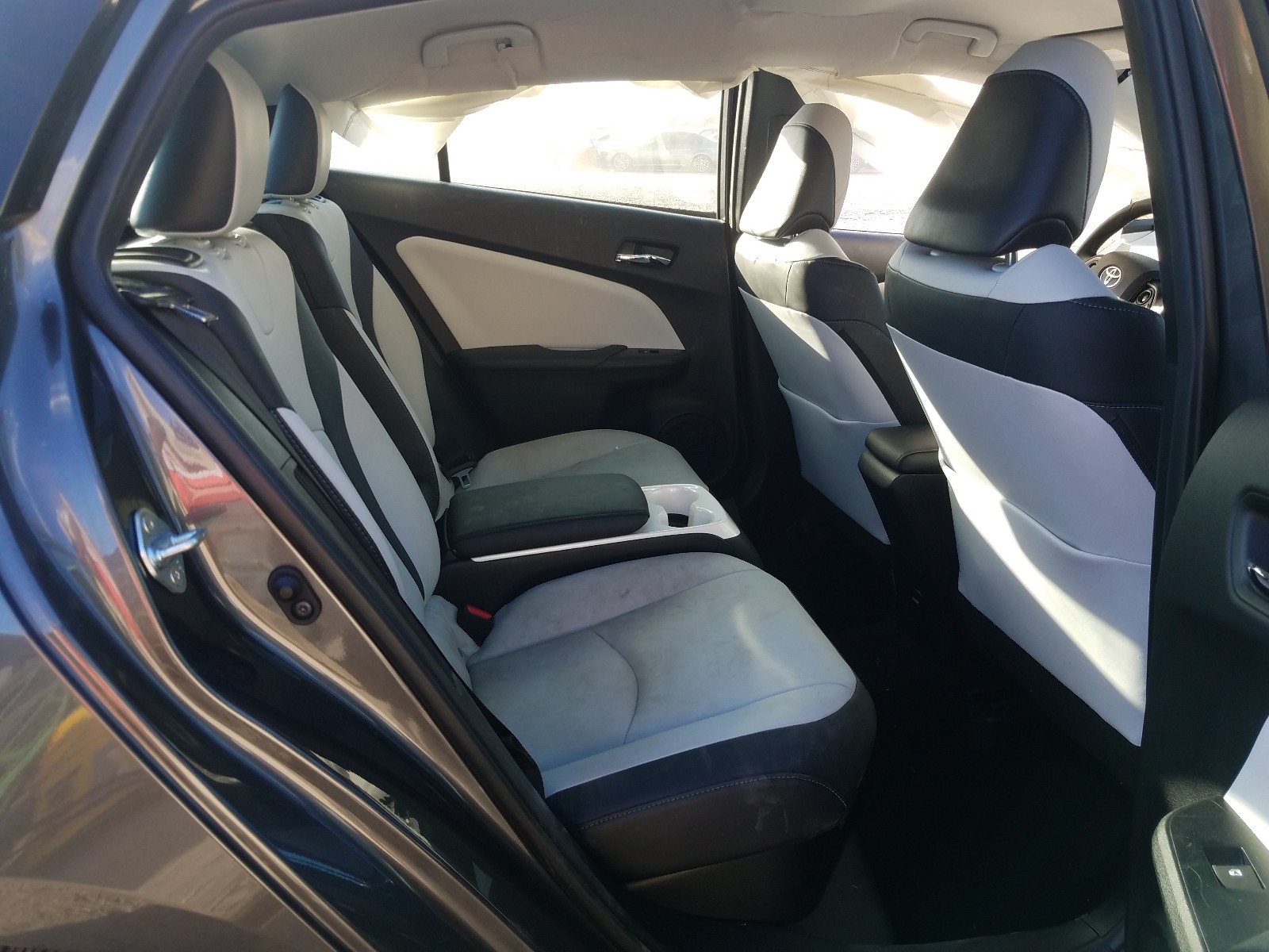 JTDKARFP3H3051422 2017 Toyota Prius Prime