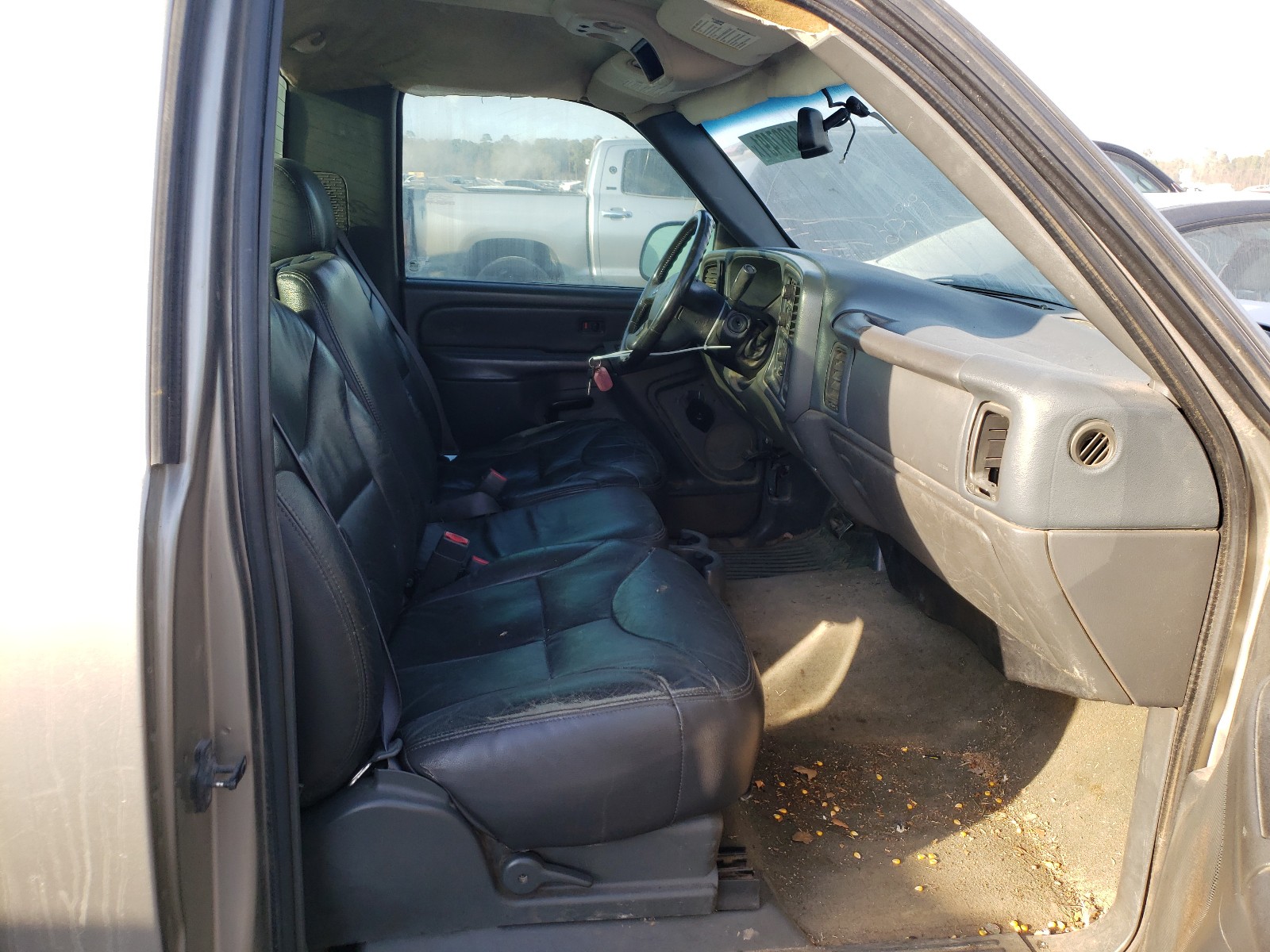 2003 Chevrolet Silverado C1500 VIN: 1GCEC14V23Z145744 Lot: 31887491