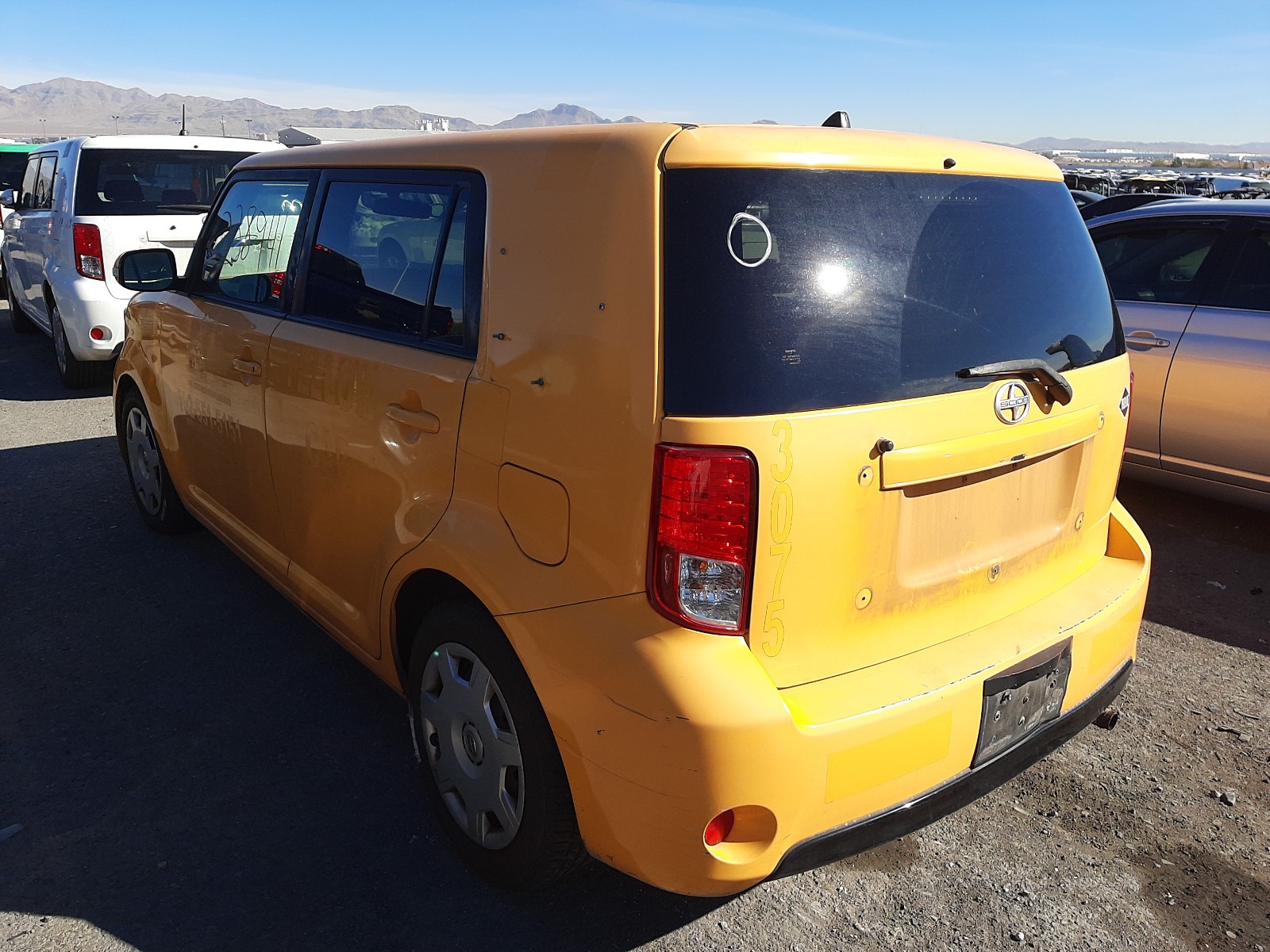 Scion XB 2