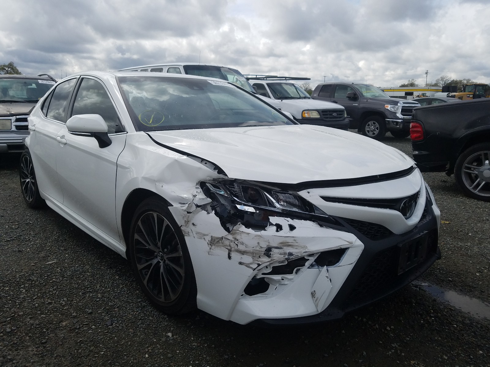 Toyota Camry l 2018