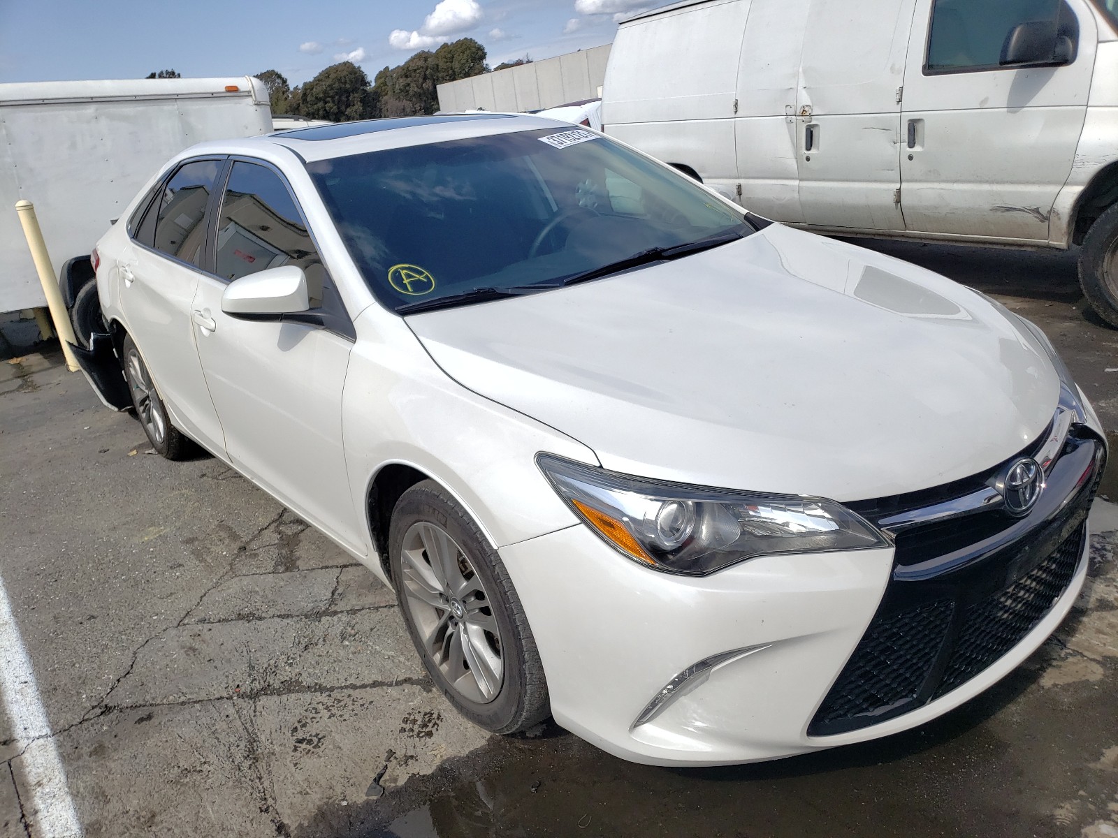 Toyota Camry le 2017