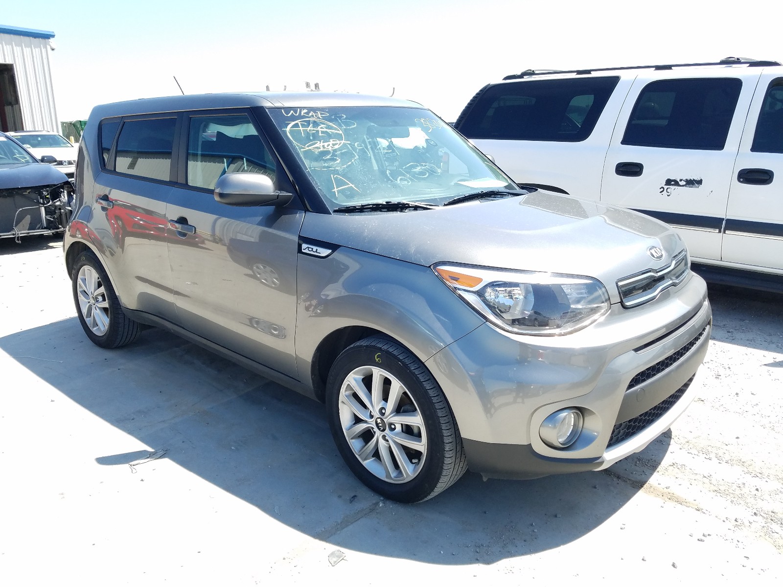 2019 Kia Soul + VIN: KNDJP3A58K7696130 Lot: 38301821