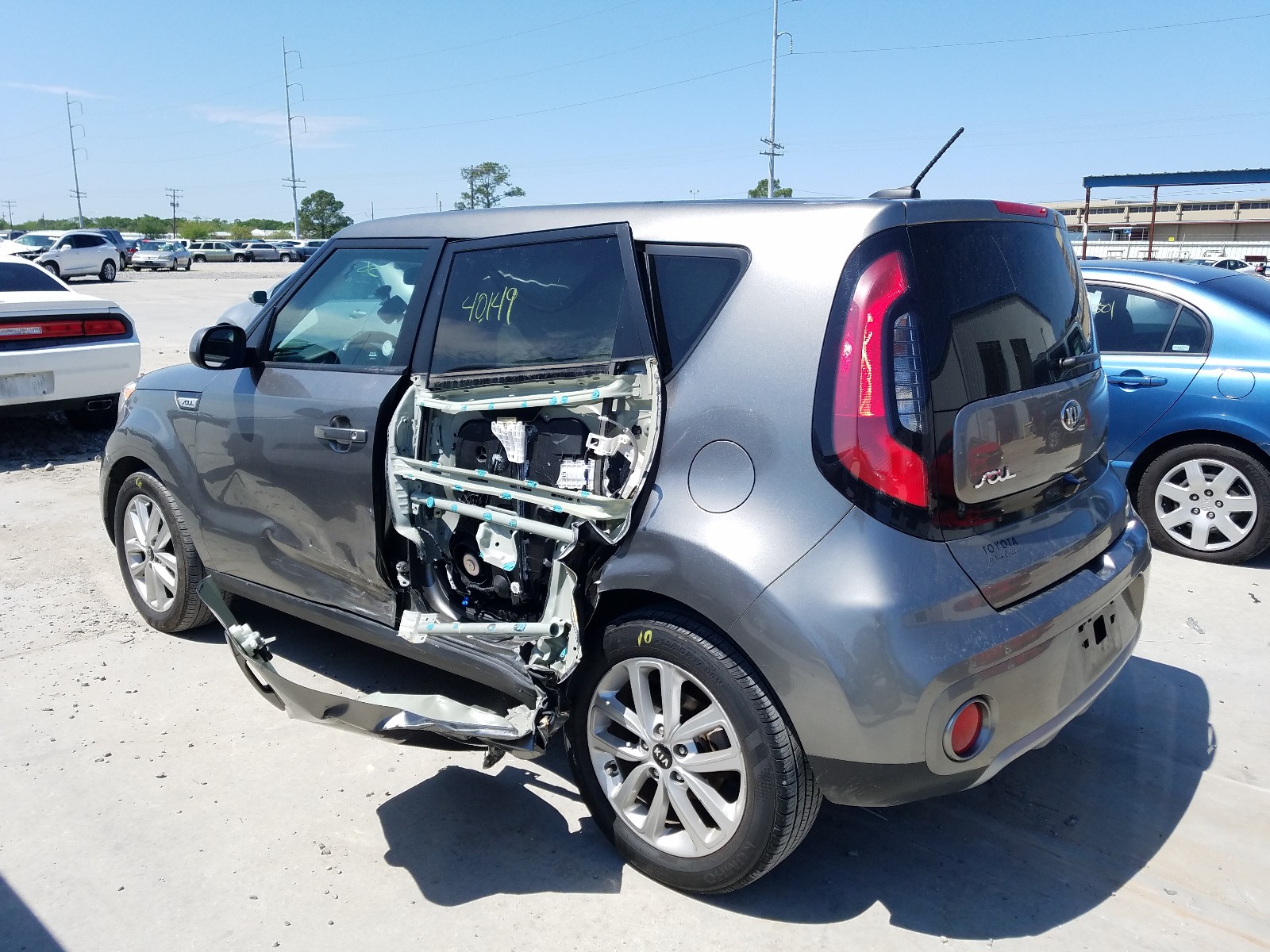 2019 Kia Soul + VIN: KNDJP3A58K7696130 Lot: 38301821