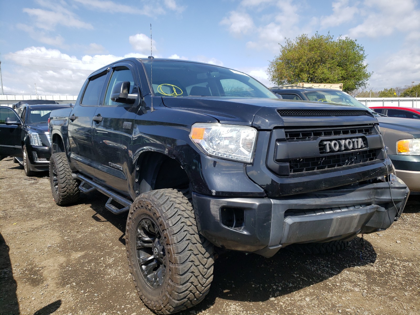 Toyota Tundra 2014 CREWMAX